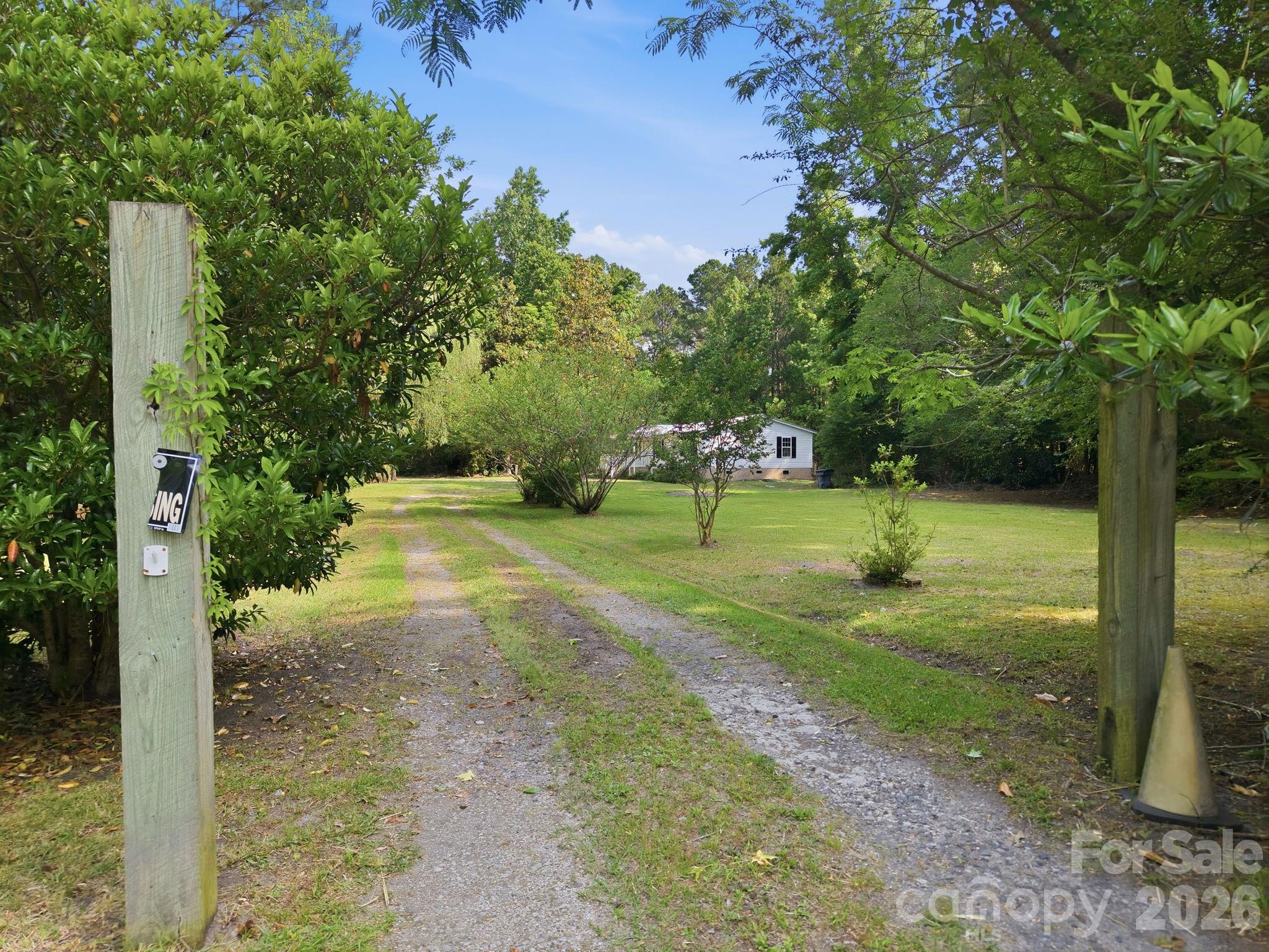 481 Harrell Road — Burgaw