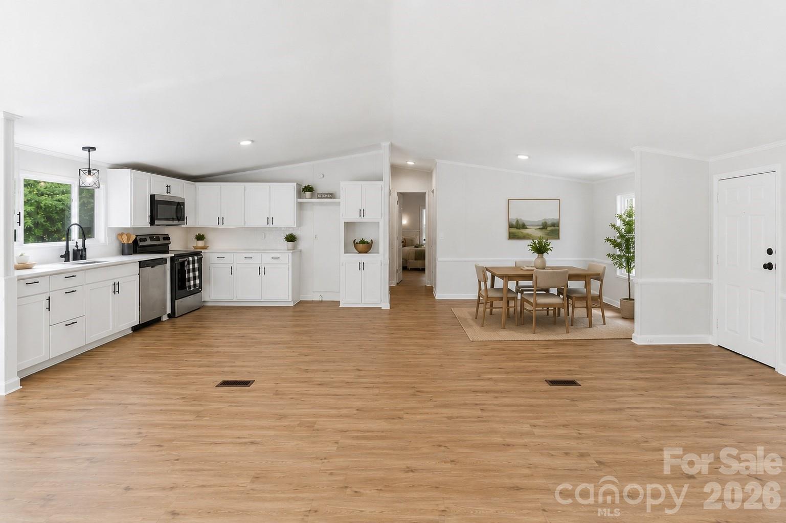 481 Harrell Road — Burgaw