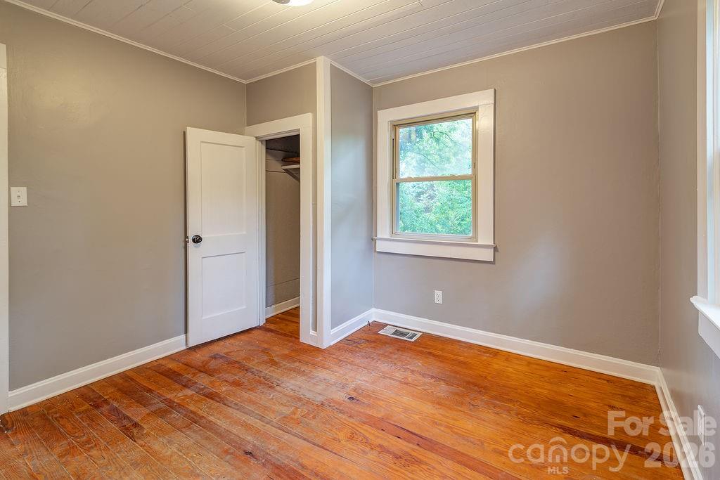 1 Narbeth Road — Asheville