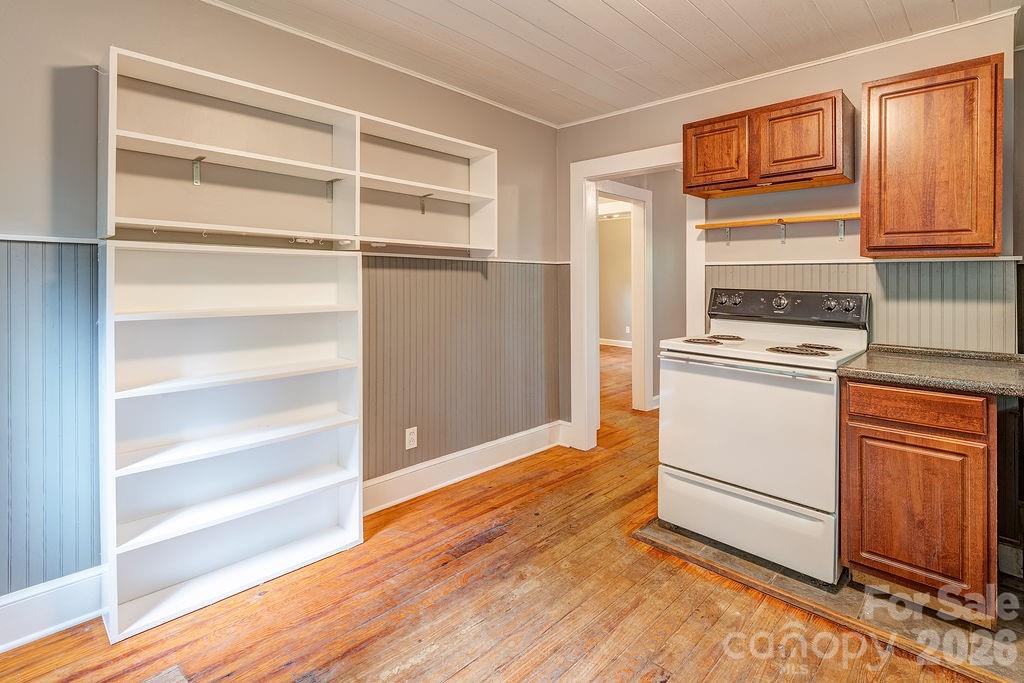 1 Narbeth Road — Asheville
