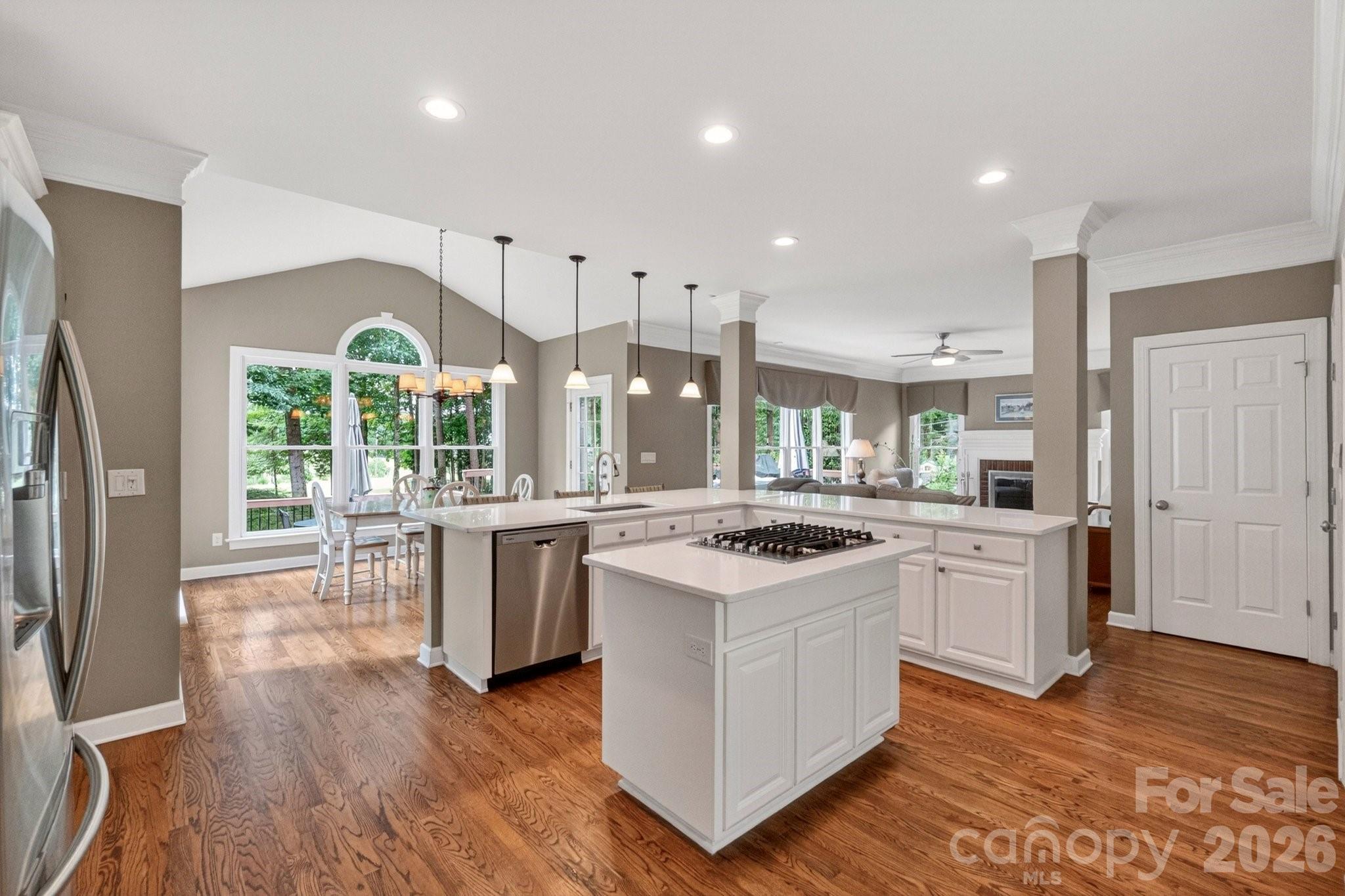 12230 Farnborough Road — Huntersville