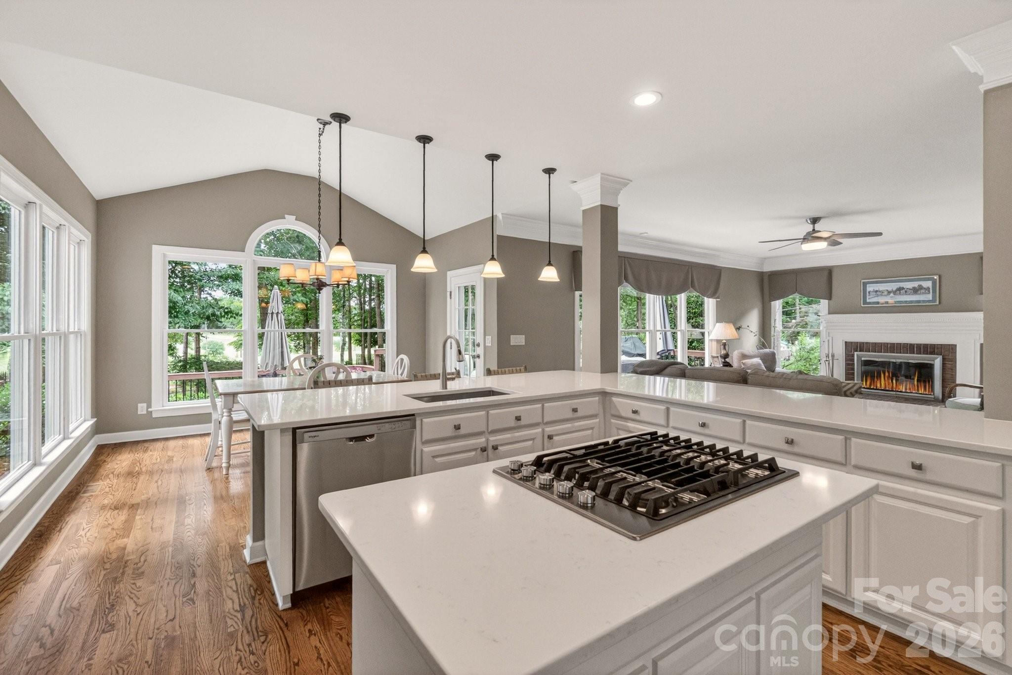 12230 Farnborough Road — Huntersville