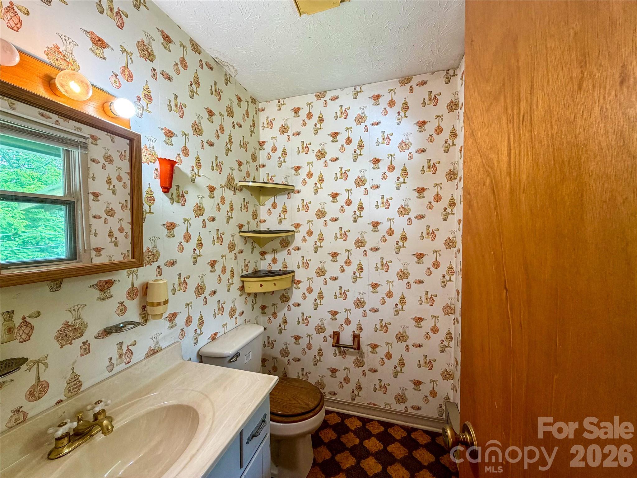 133 Jarvis Street — Waynesville