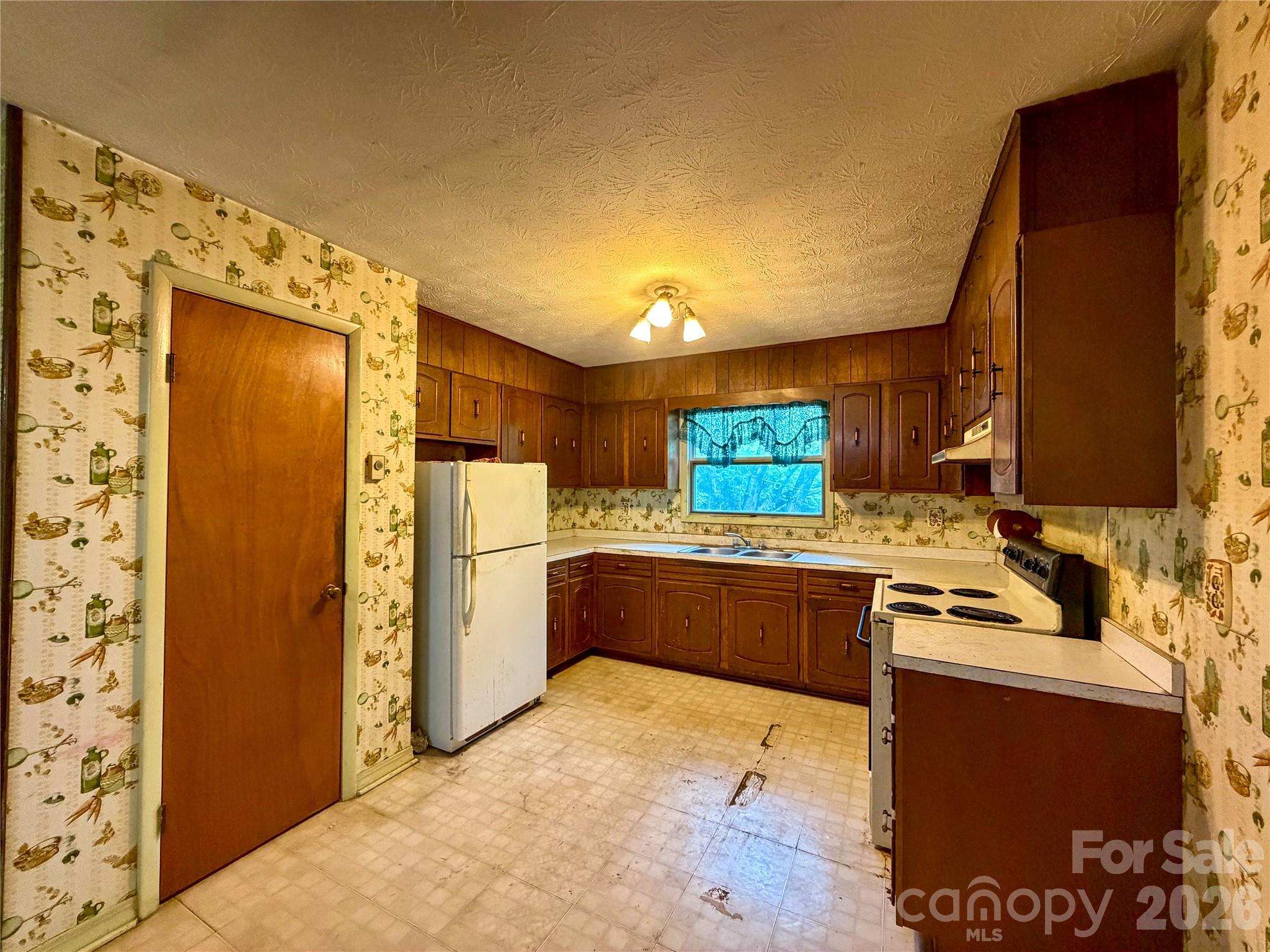 133 Jarvis Street — Waynesville