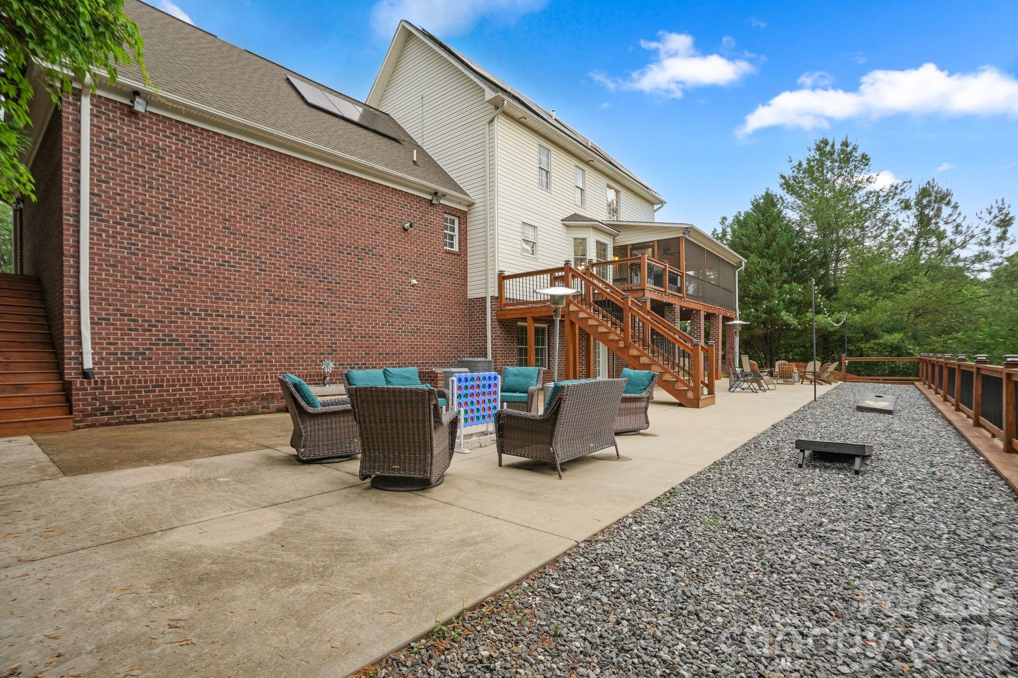 4616 20th Street Place NE — Hickory