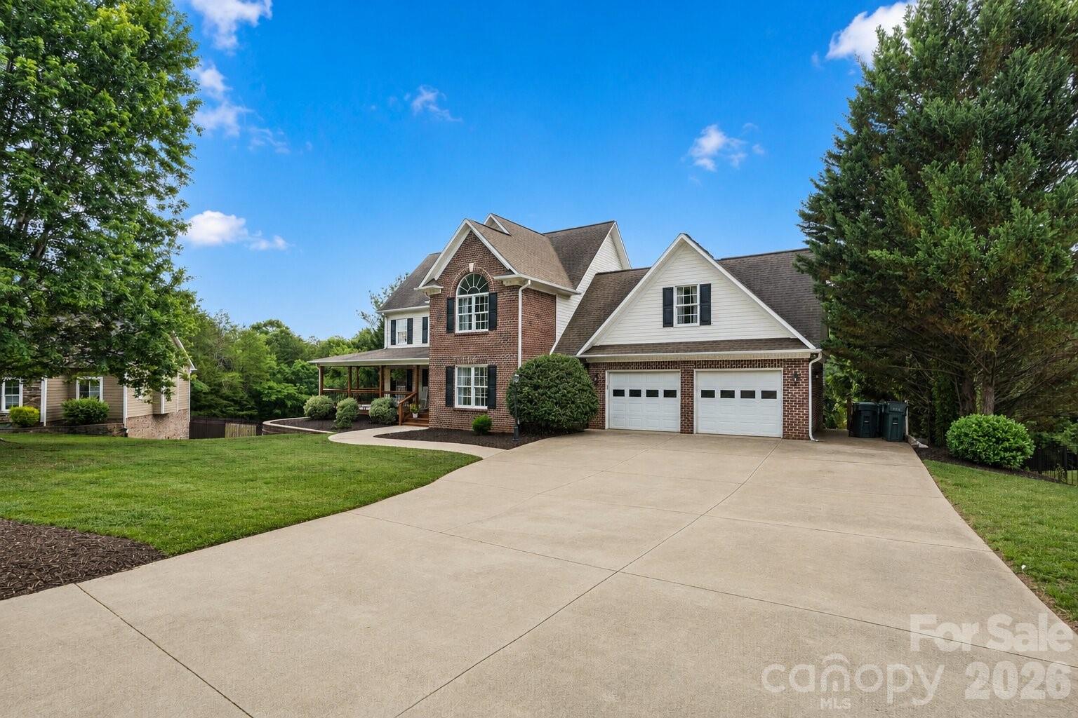 4616 20th Street Place NE — Hickory