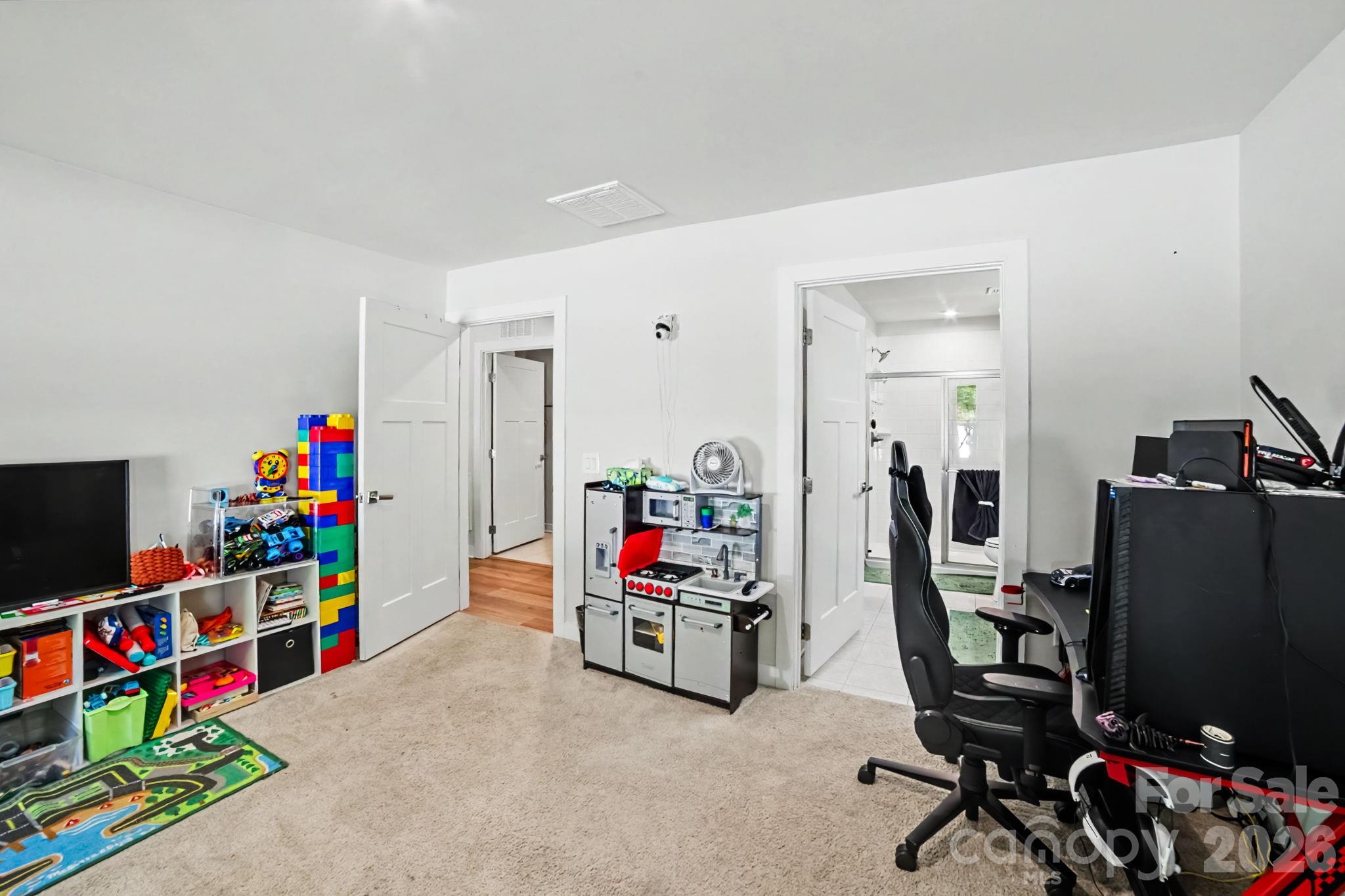 2220 Goldwood Drive — Charlotte