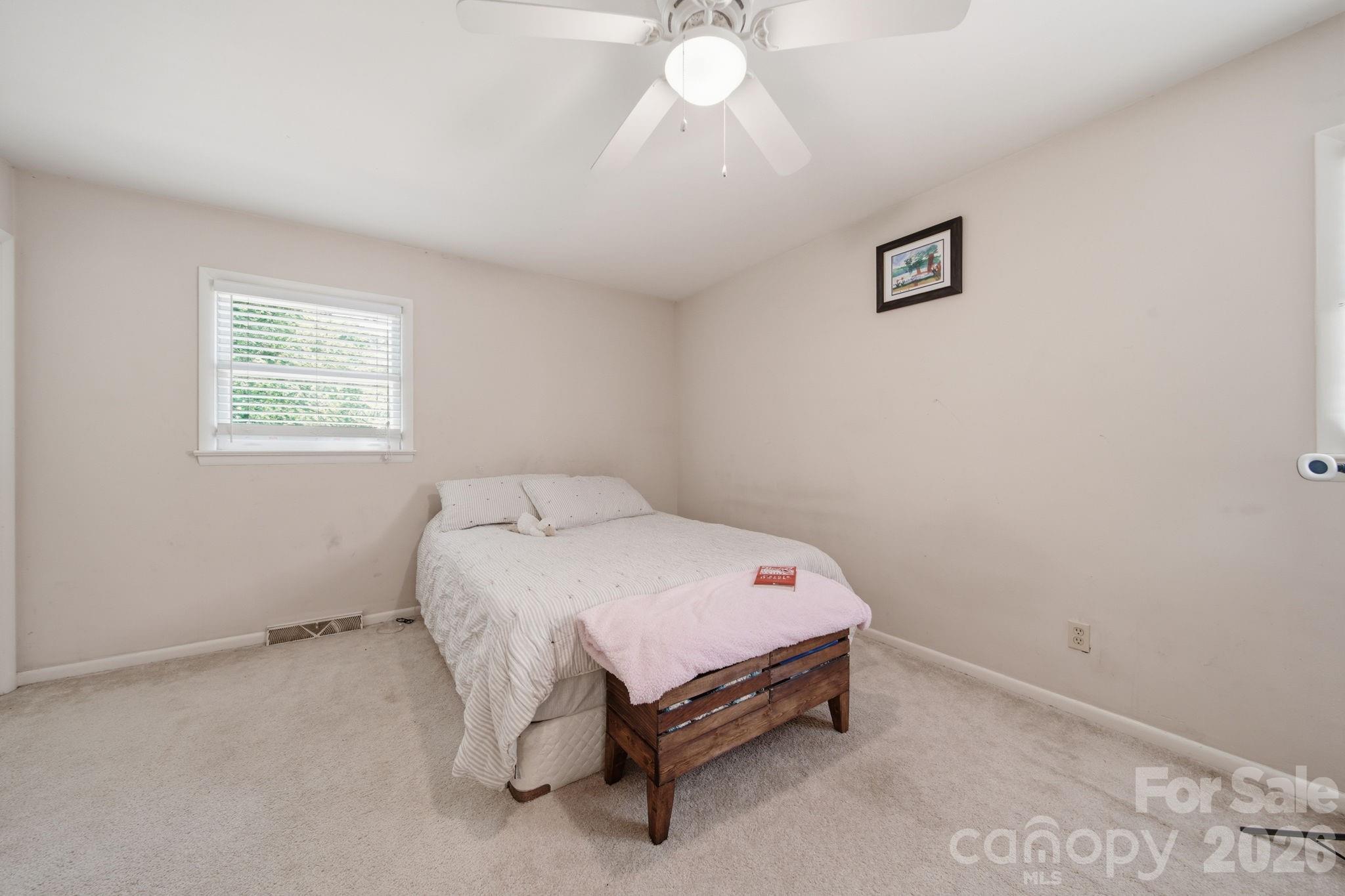 970 23rd Avenue NE — Hickory