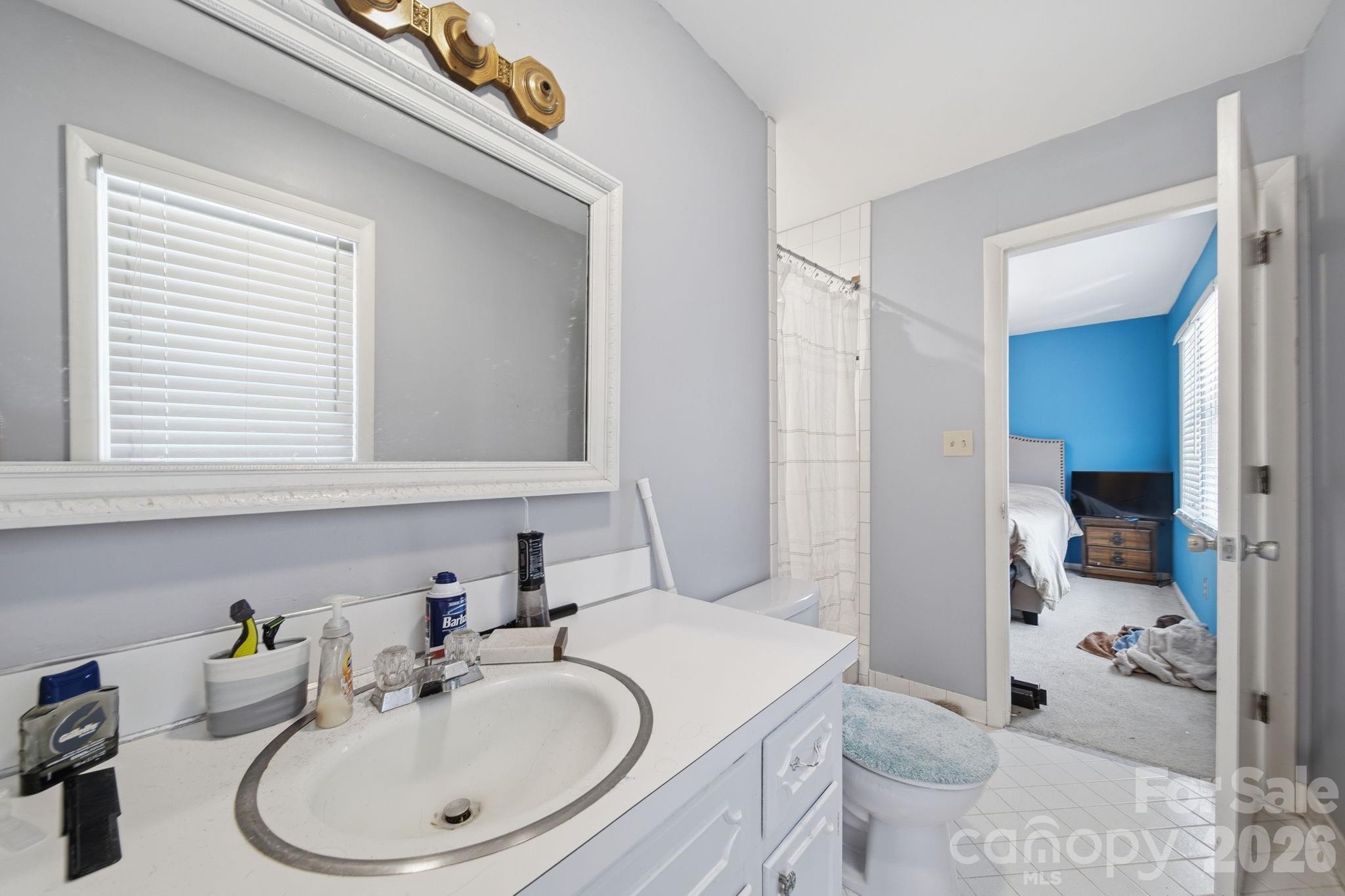 970 23rd Avenue NE — Hickory