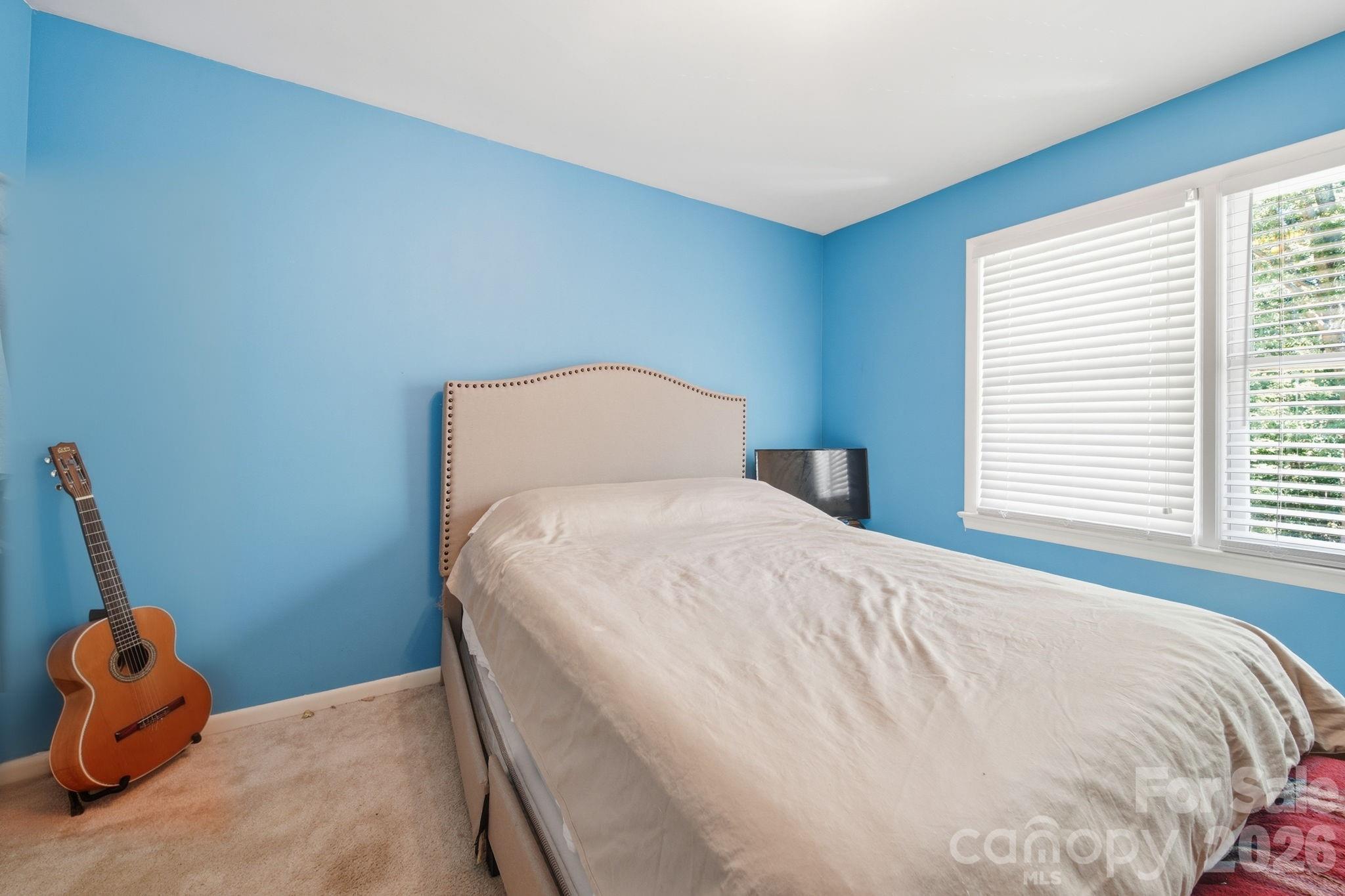 970 23rd Avenue NE — Hickory