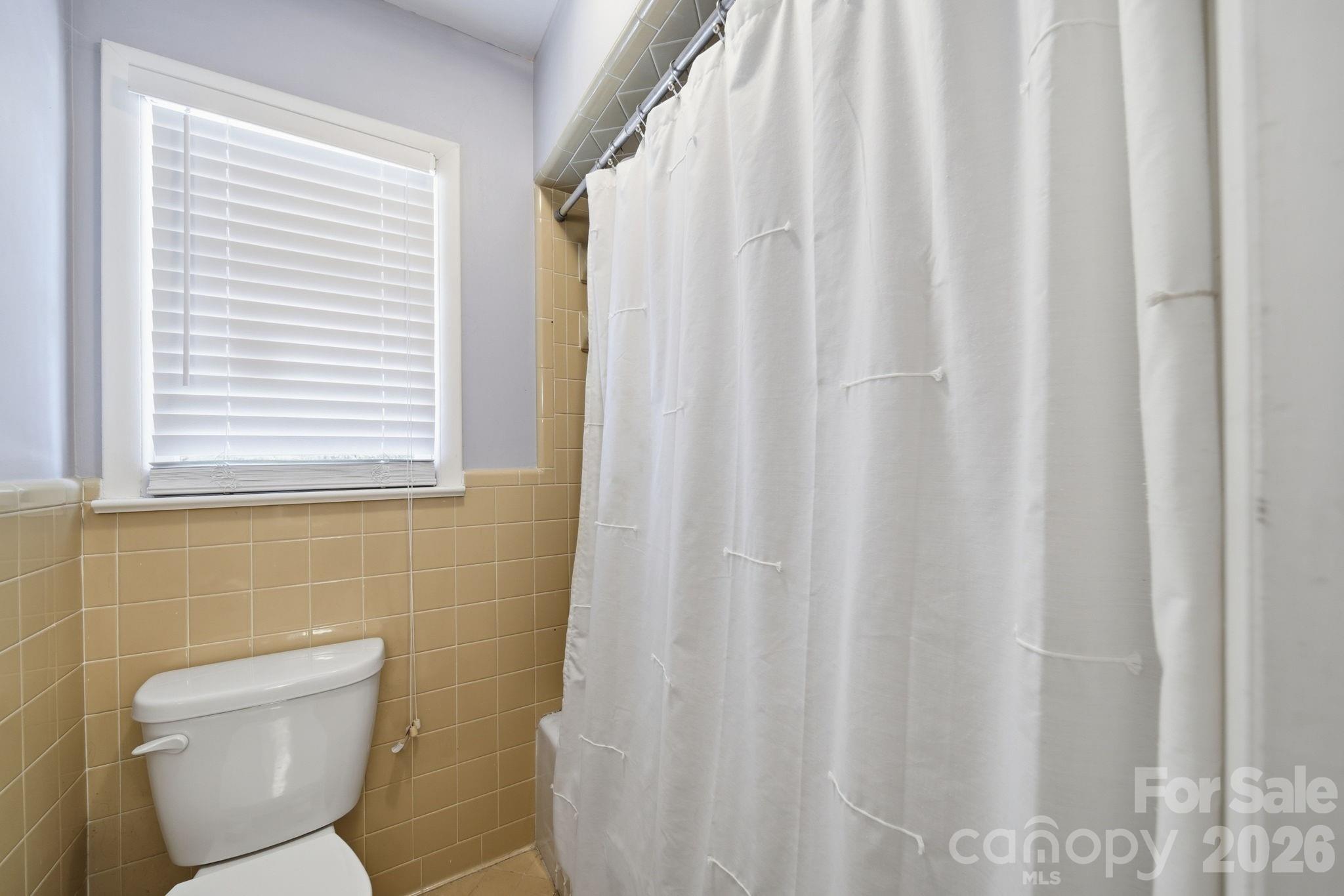 970 23rd Avenue NE — Hickory