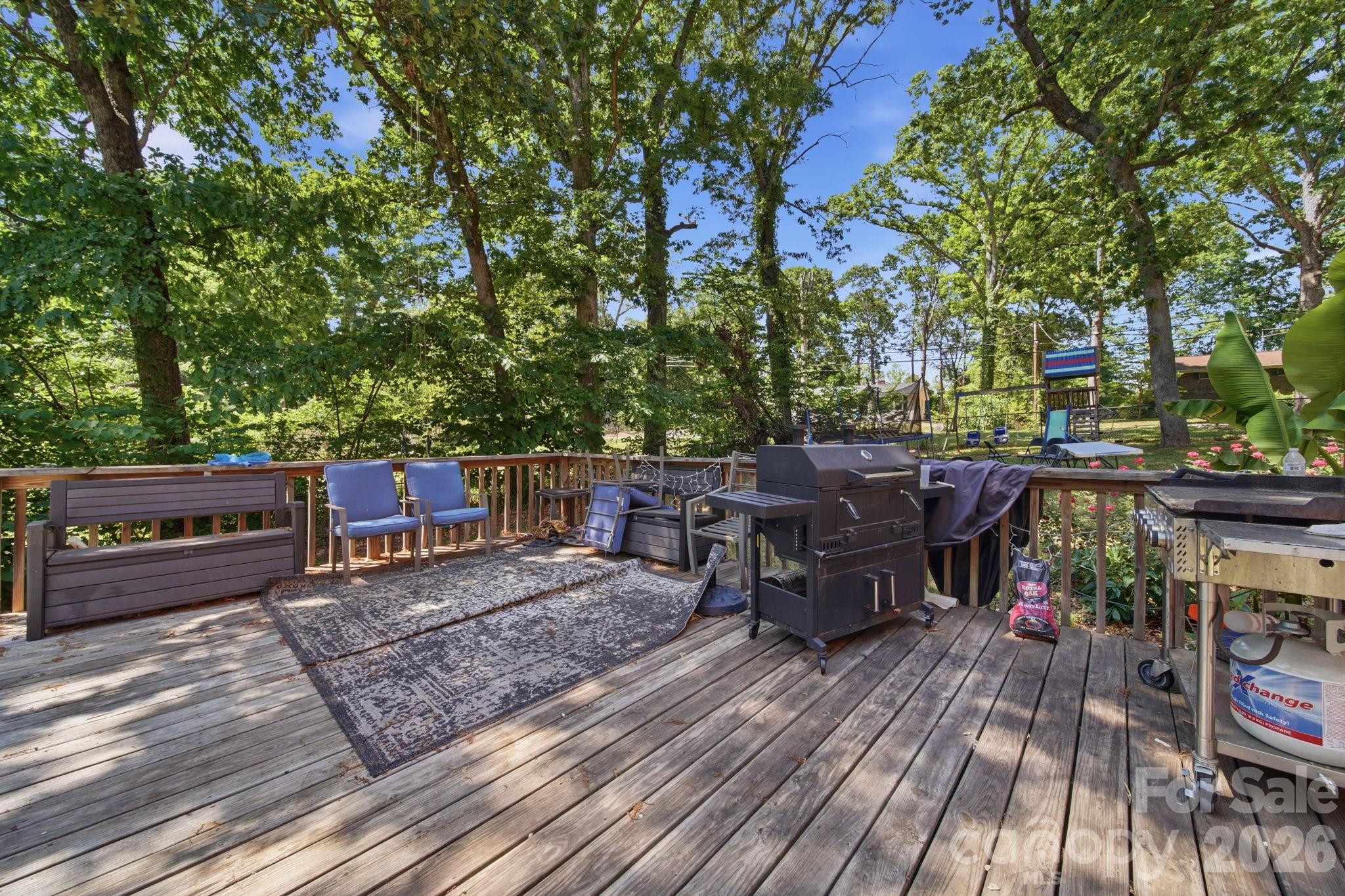 970 23rd Avenue NE — Hickory