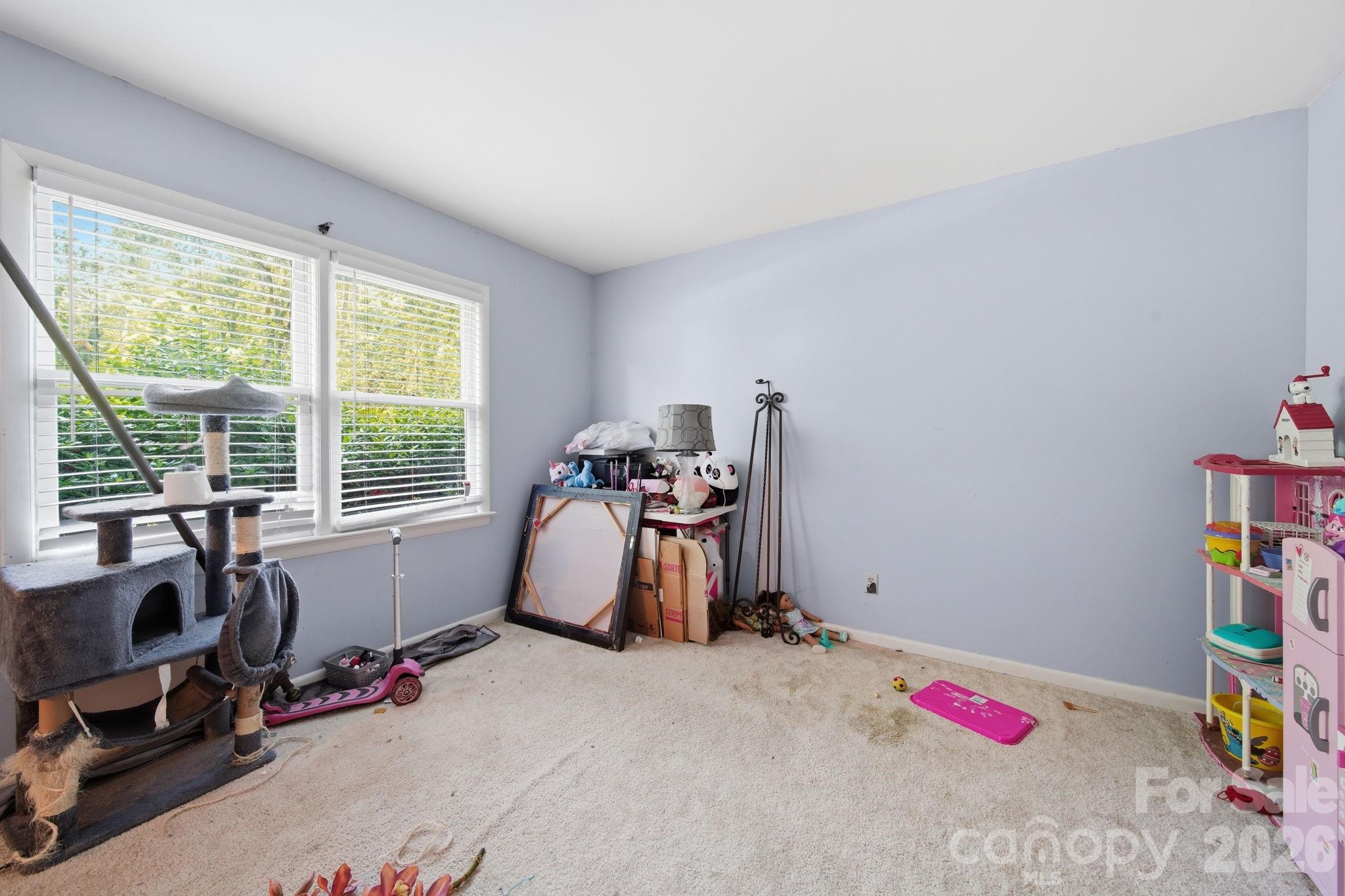 970 23rd Avenue NE — Hickory
