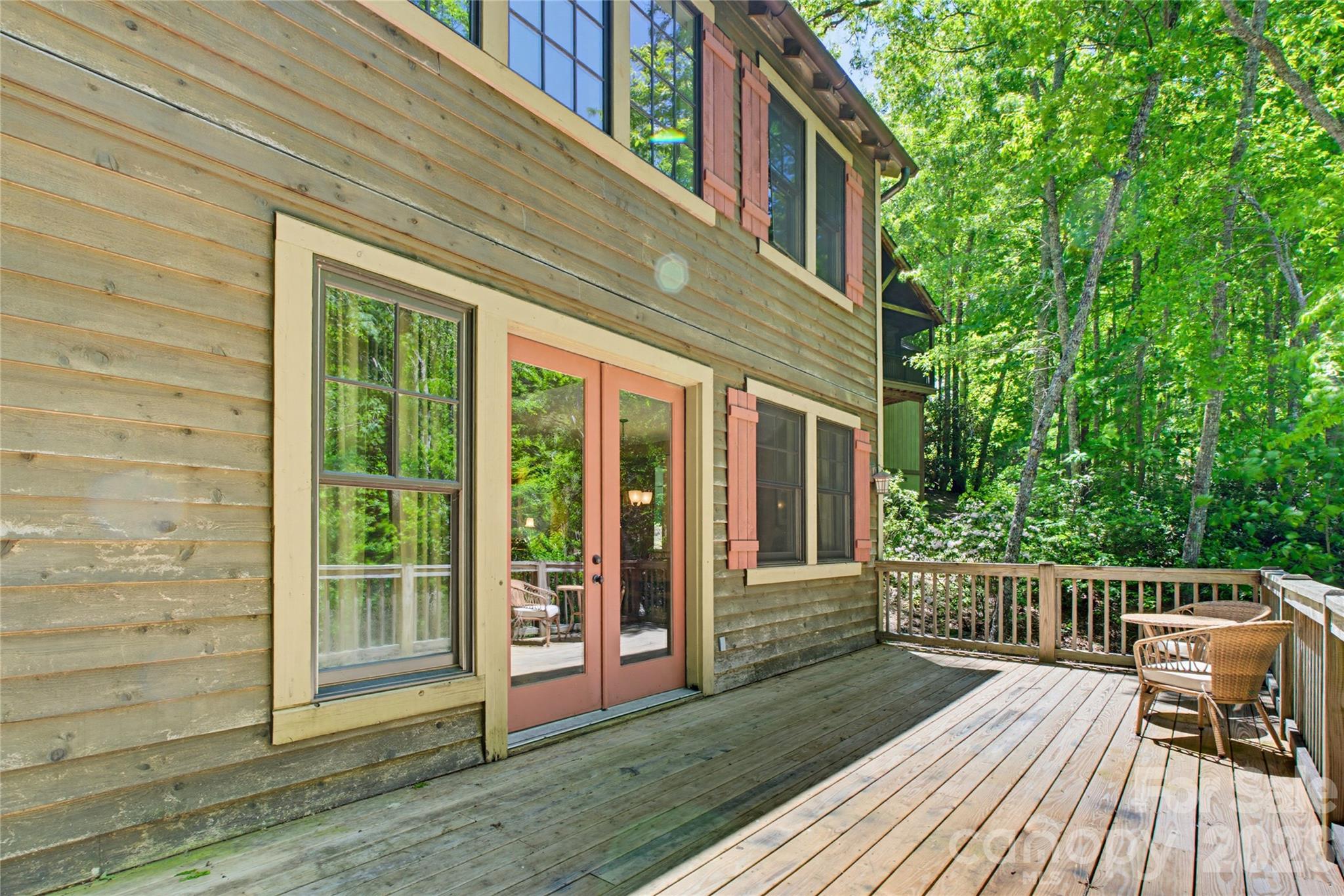 65 Whispering Falls Court — Tuckasegee