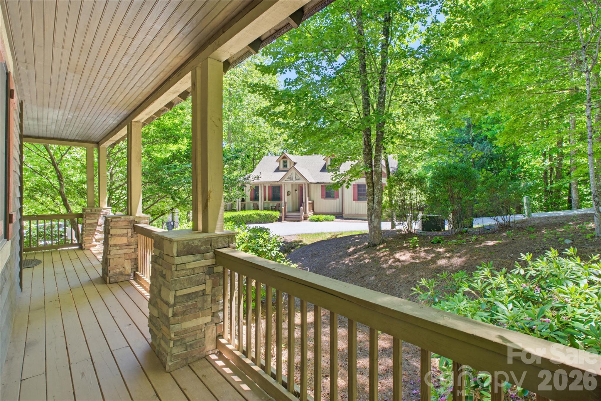 65 Whispering Falls Court — Tuckasegee