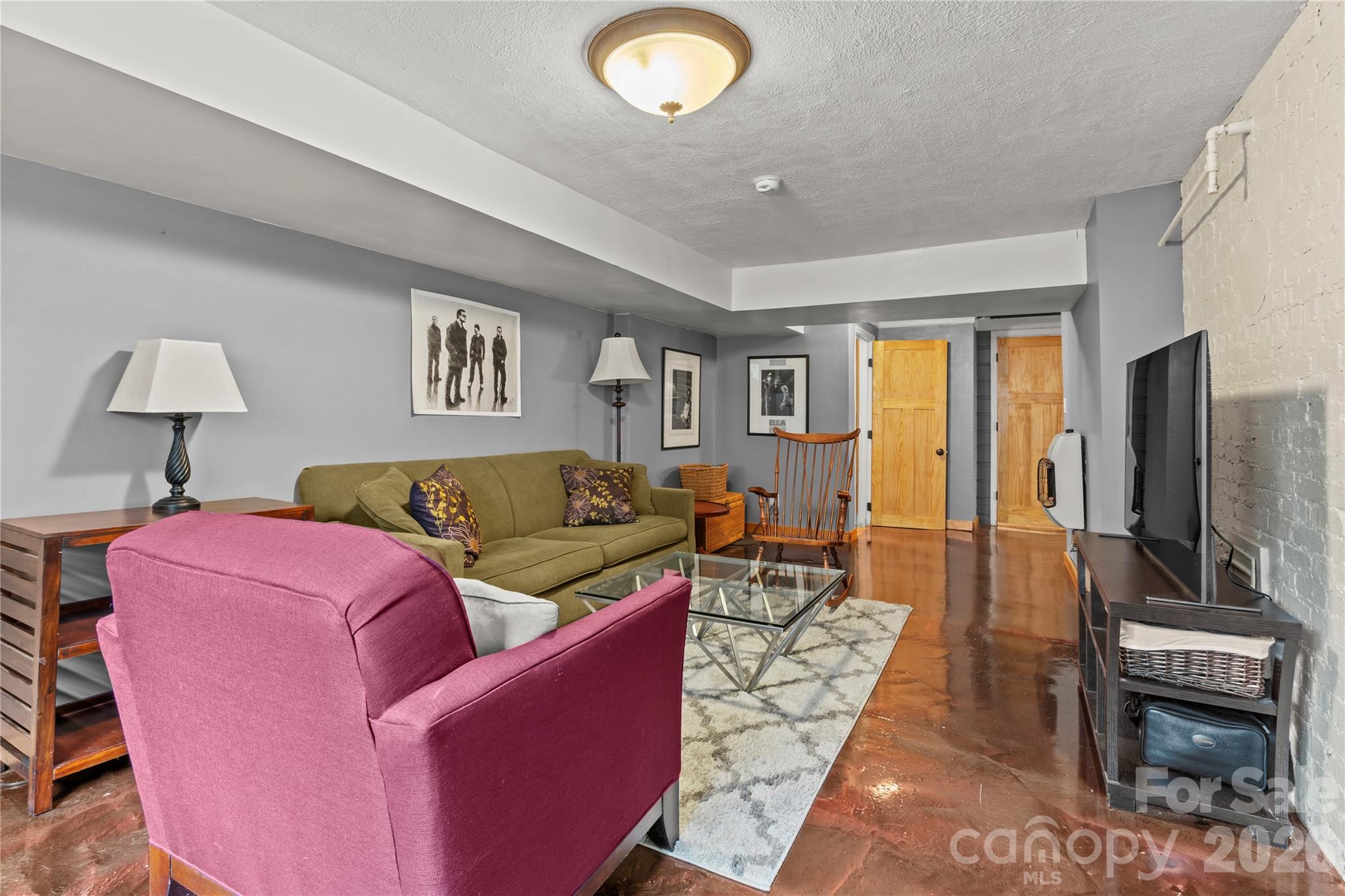 60 Austin Avenue — Asheville