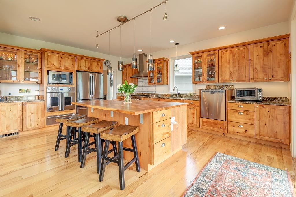 18 Adas Way — Weaverville