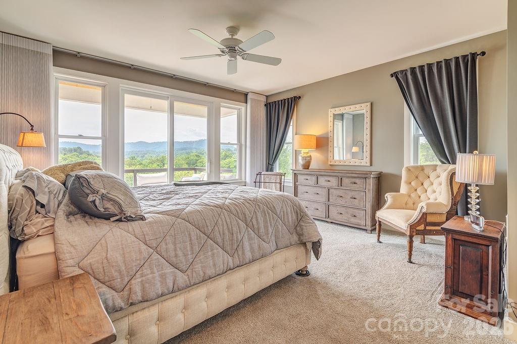 18 Adas Way — Weaverville