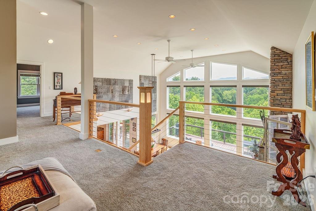18 Adas Way — Weaverville