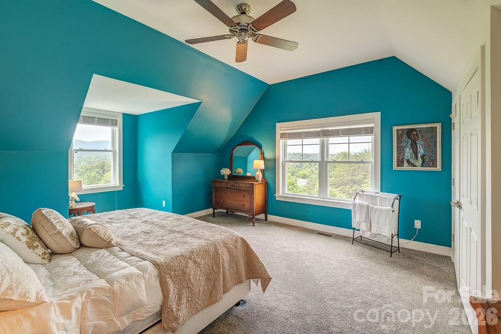 18 Adas Way — Weaverville