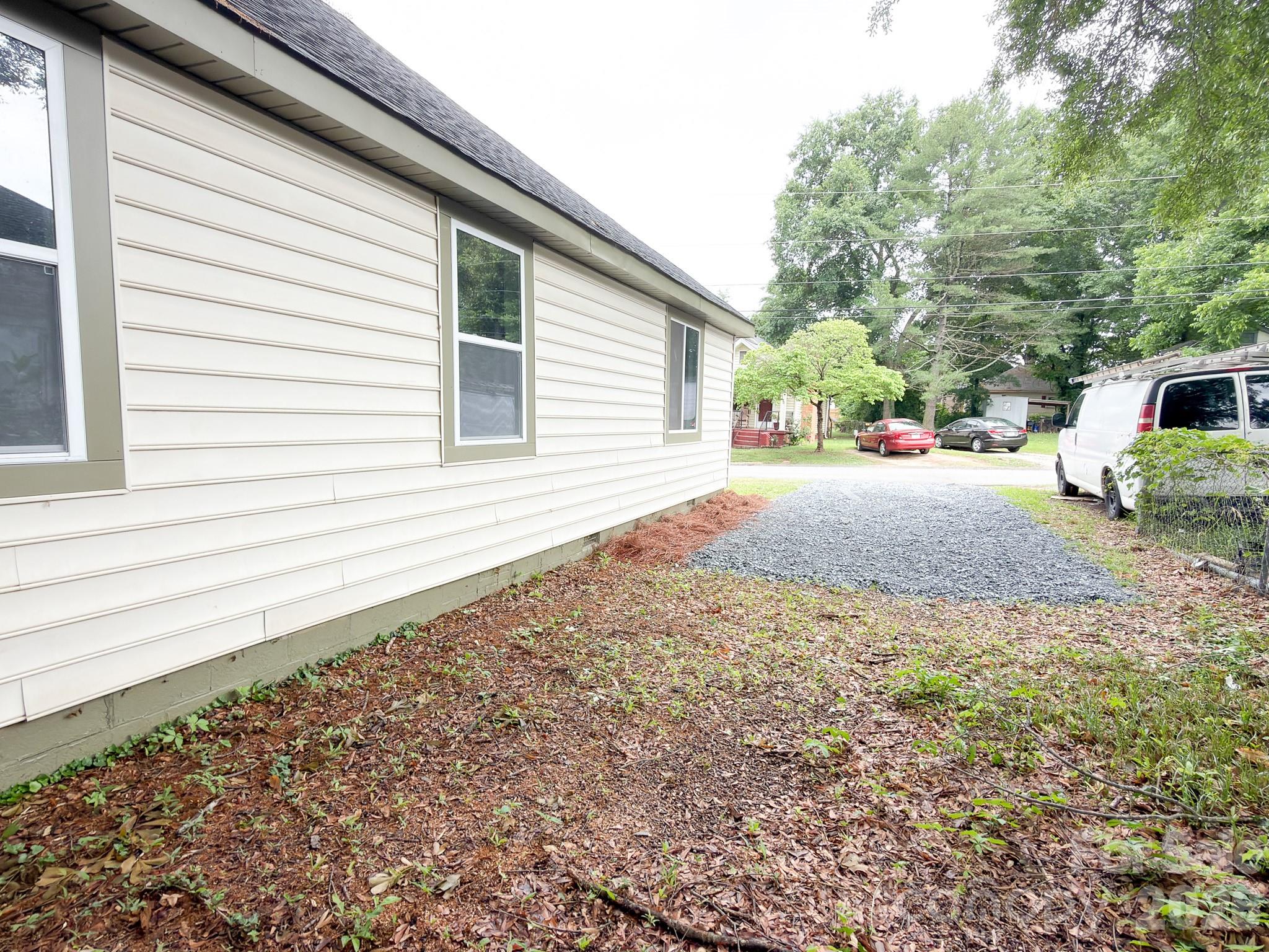 1904 Hemlock Avenue — Gastonia