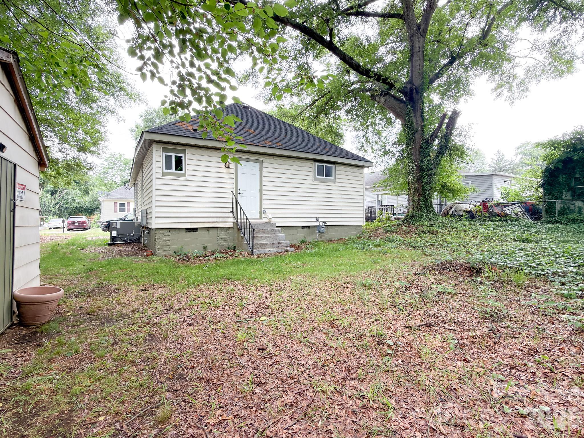 1904 Hemlock Avenue — Gastonia