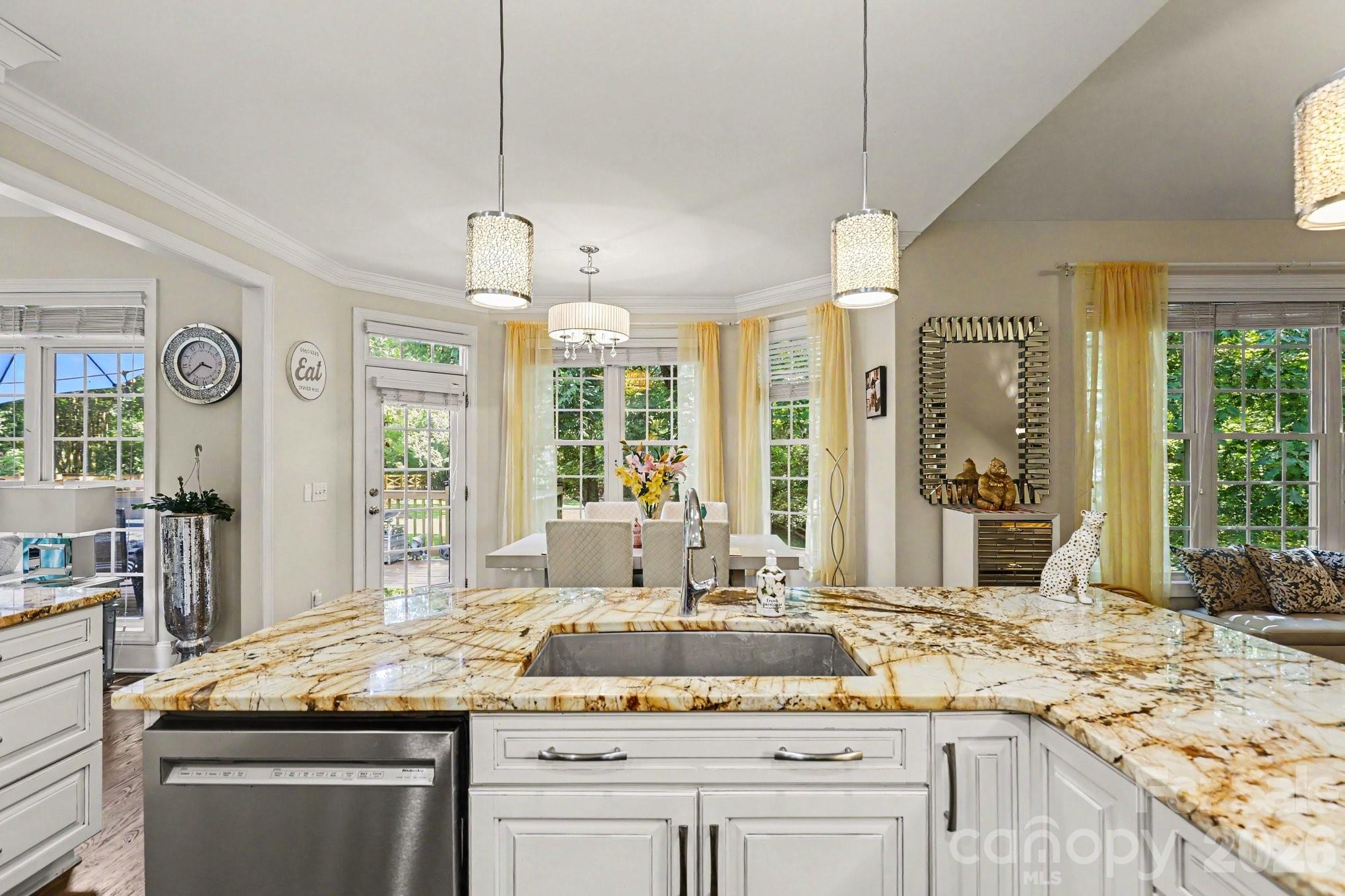 163 Evening Shadow Road — Lake Wylie