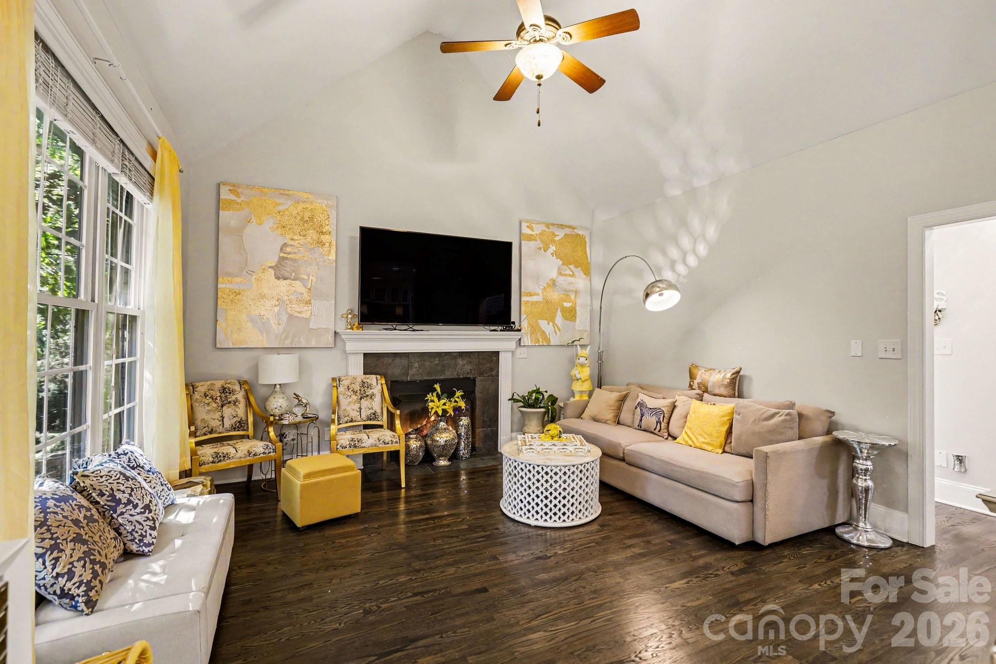 163 Evening Shadow Road — Lake Wylie