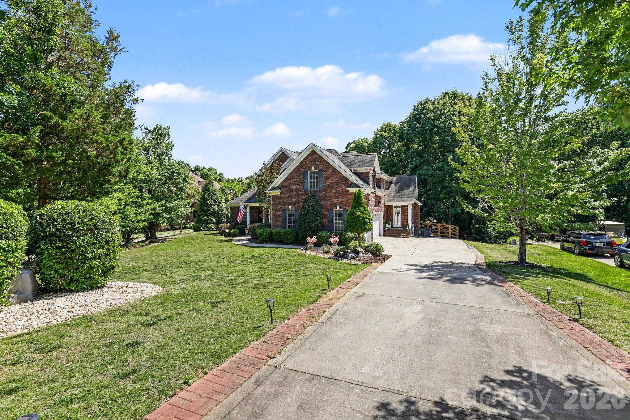 163 Evening Shadow Road — Lake Wylie