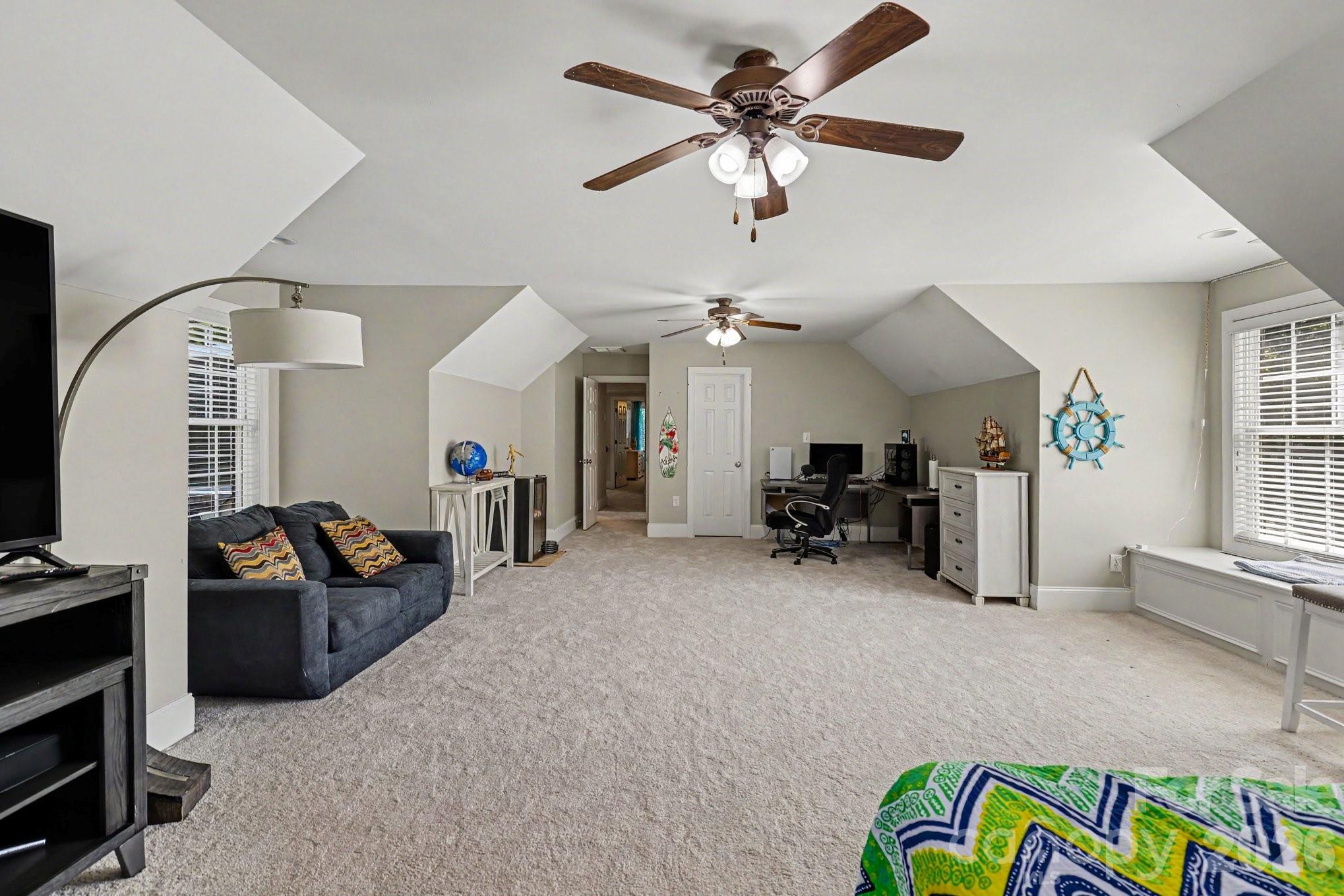 163 Evening Shadow Road — Lake Wylie