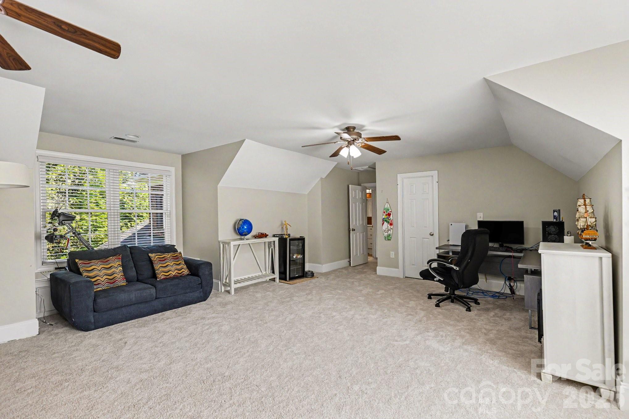 163 Evening Shadow Road — Lake Wylie