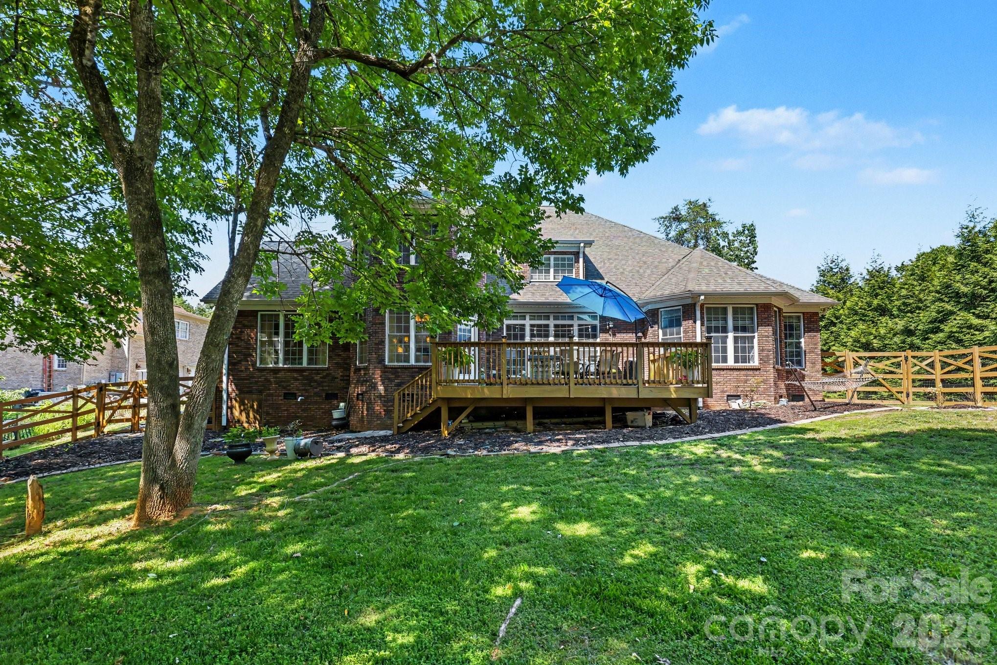 163 Evening Shadow Road — Lake Wylie