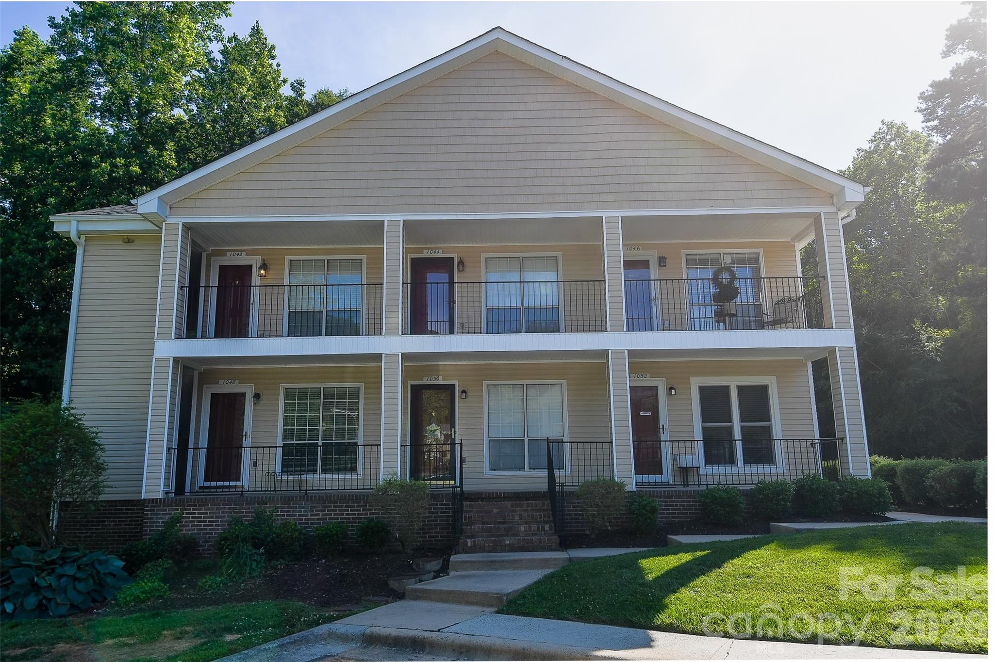 1046 Surry Lane — Gastonia