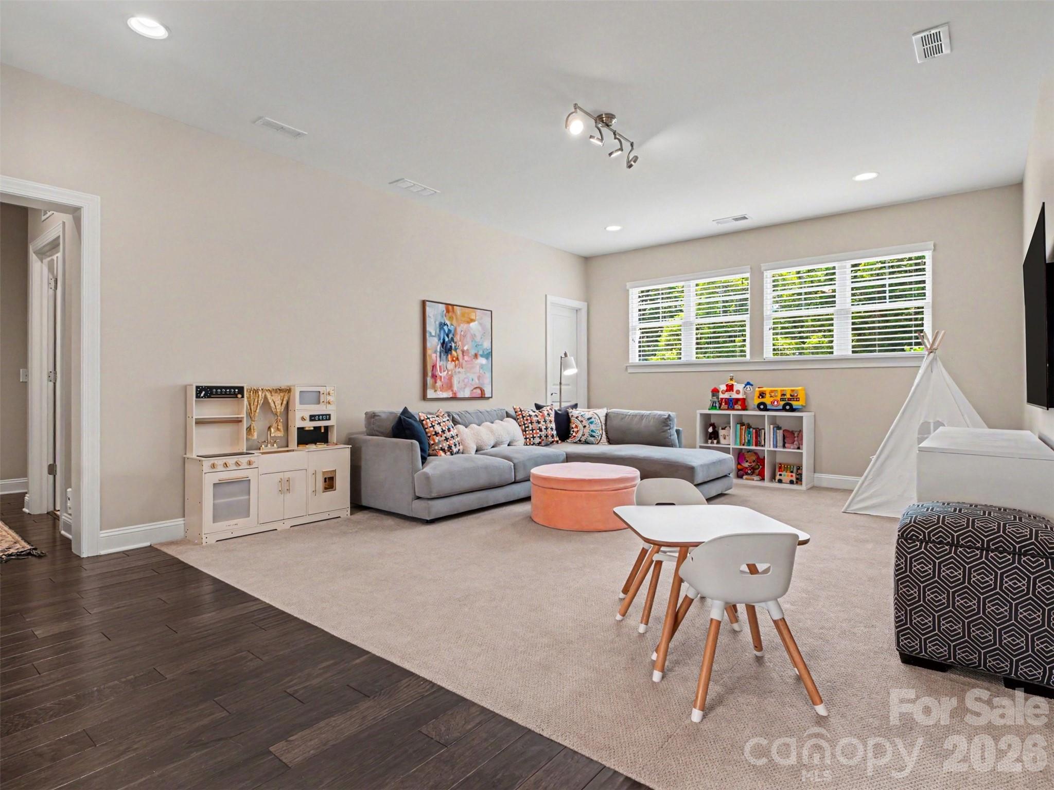 1020 N Sharon Amity Road — Charlotte