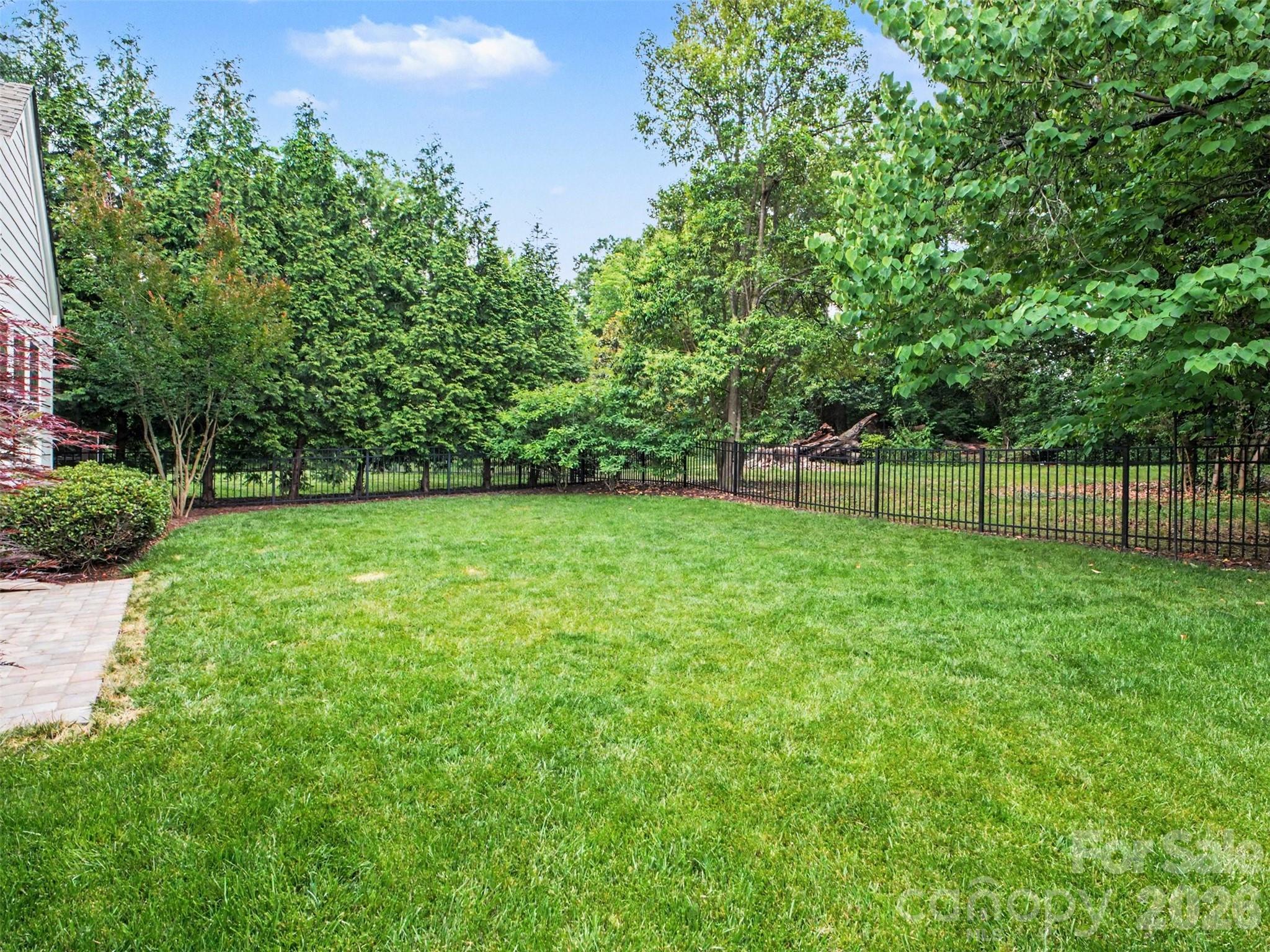 1020 N Sharon Amity Road — Charlotte