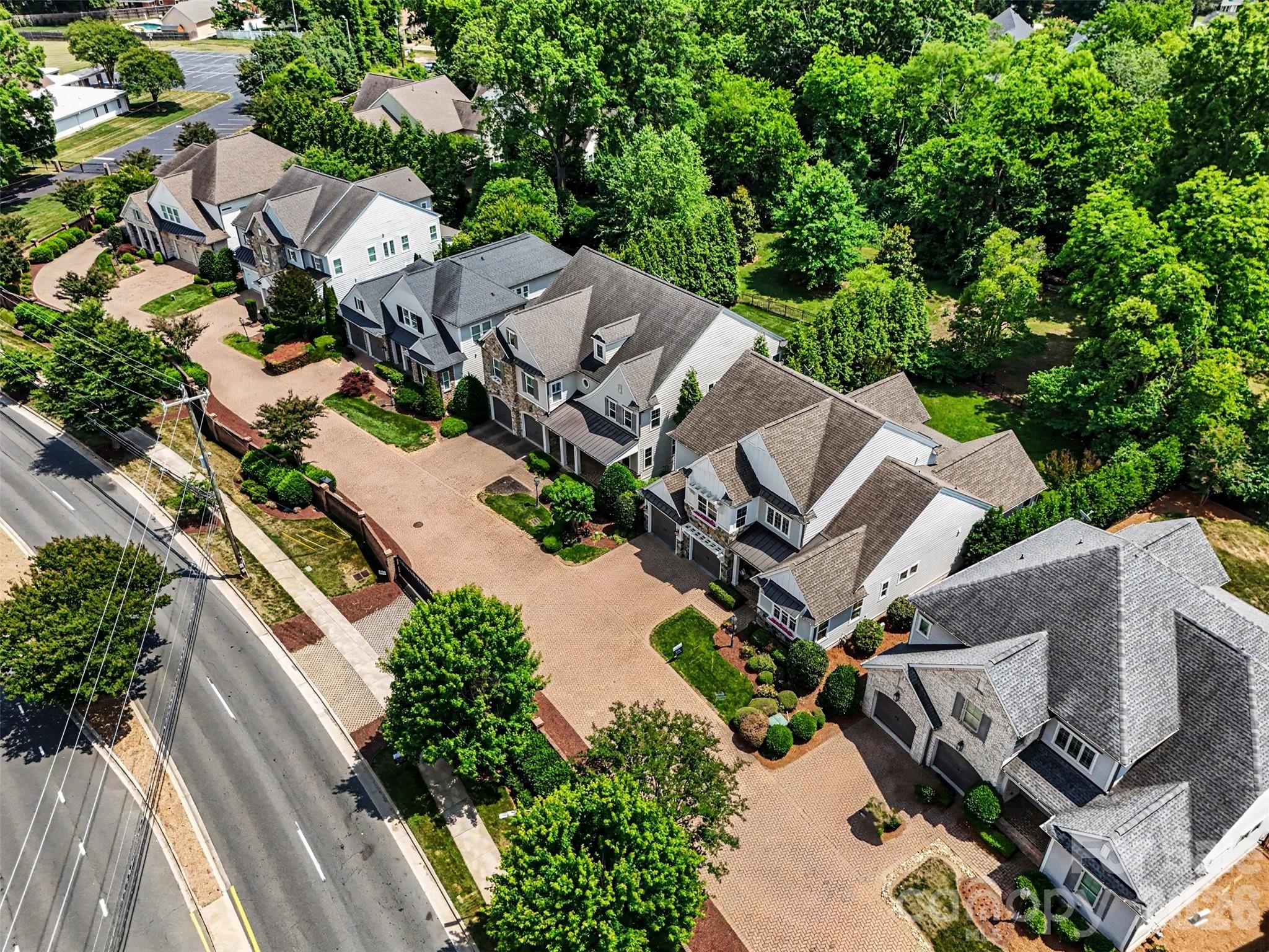 1020 N Sharon Amity Road — Charlotte