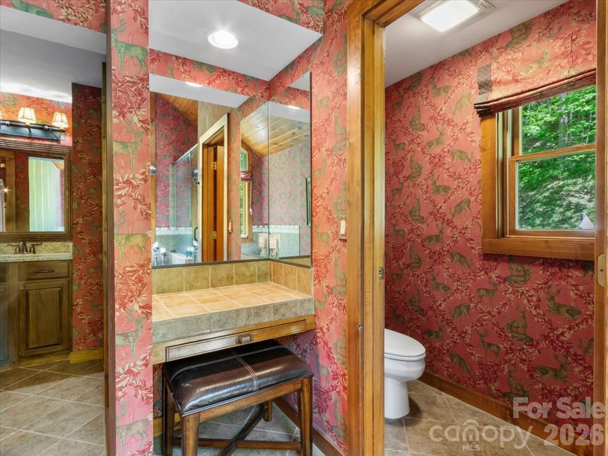 121 Ivy Ridge Road — Burnsville