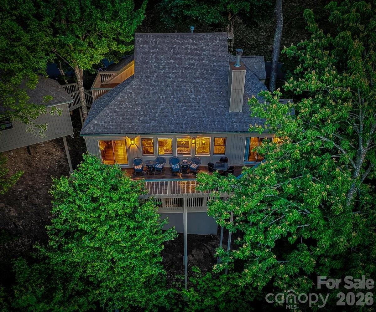 121 Ivy Ridge Road — Burnsville