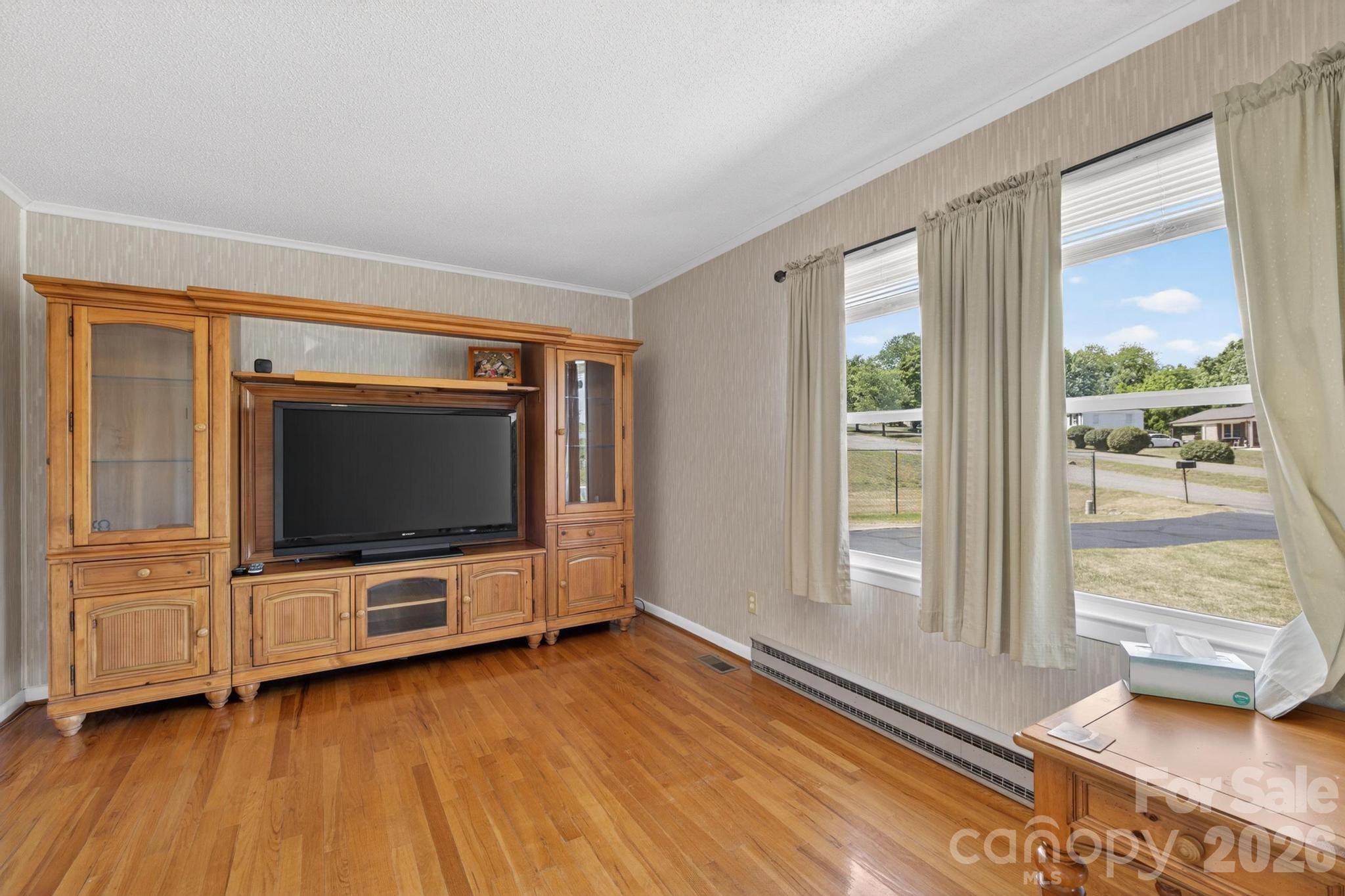 2104 Lamesa Court — Lenoir