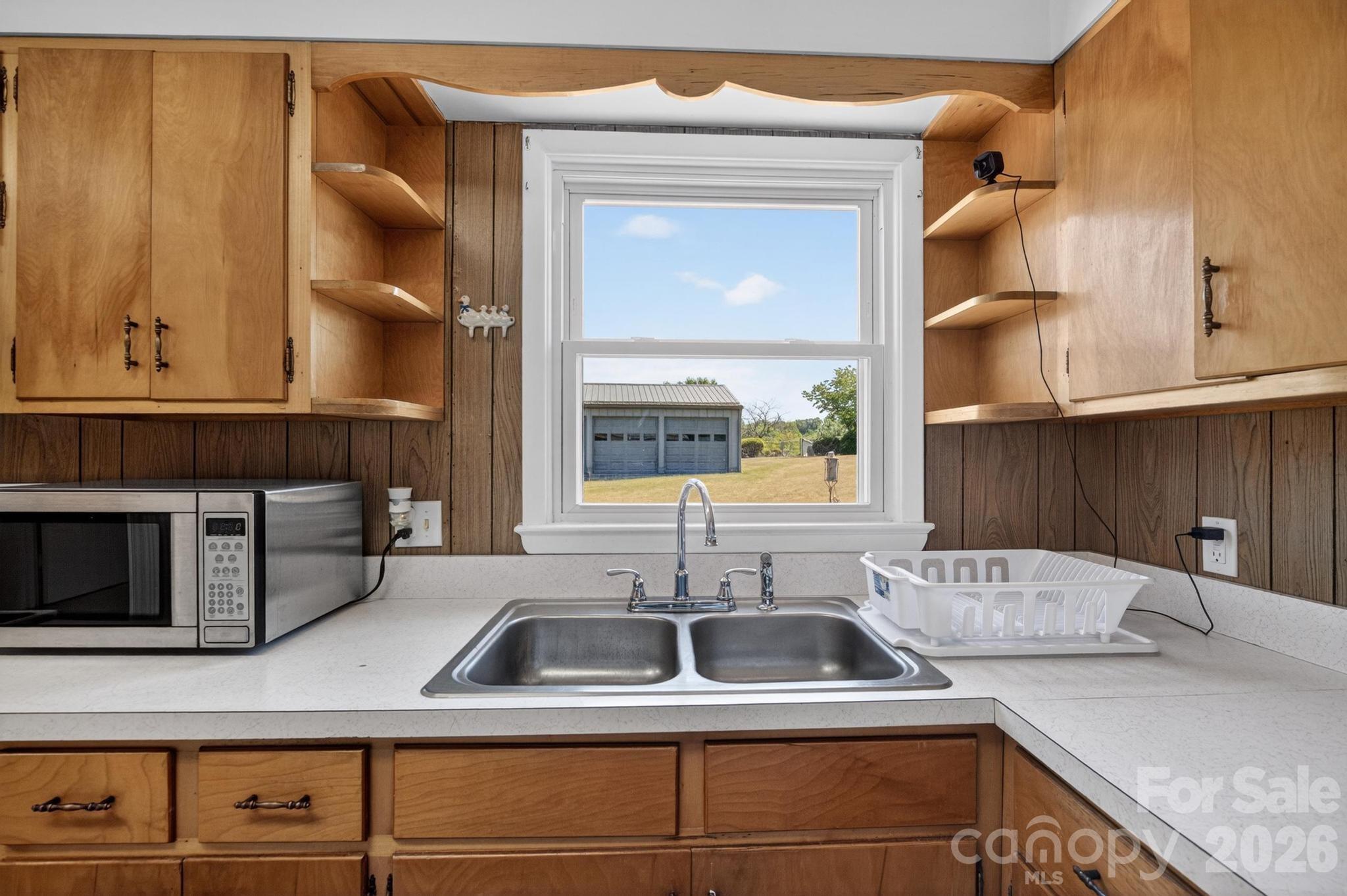 2104 Lamesa Court — Lenoir