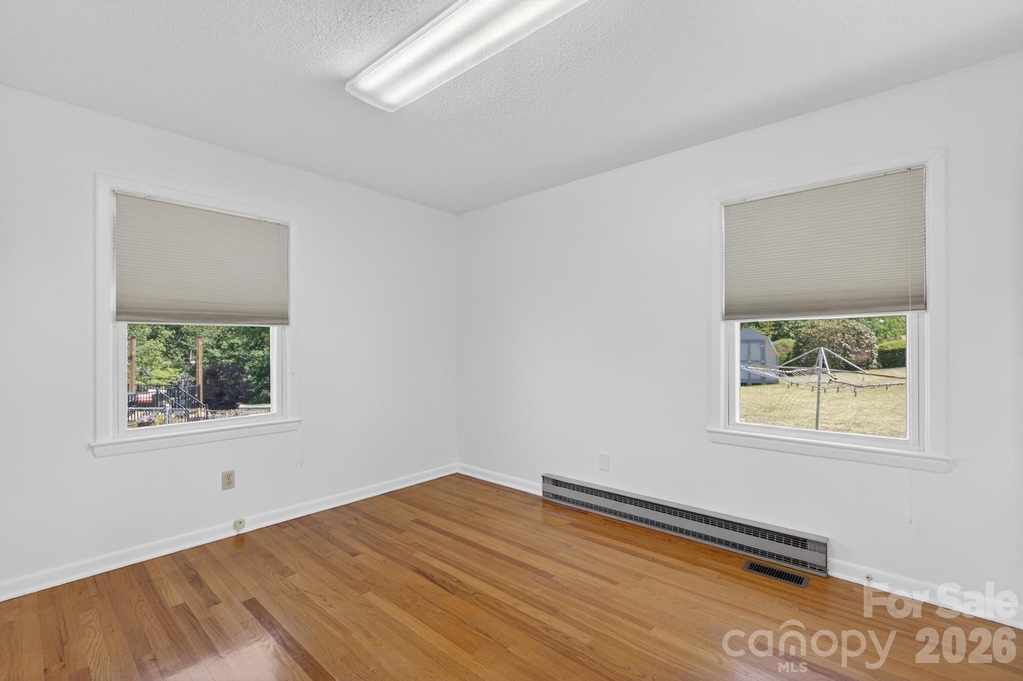 2104 Lamesa Court — Lenoir