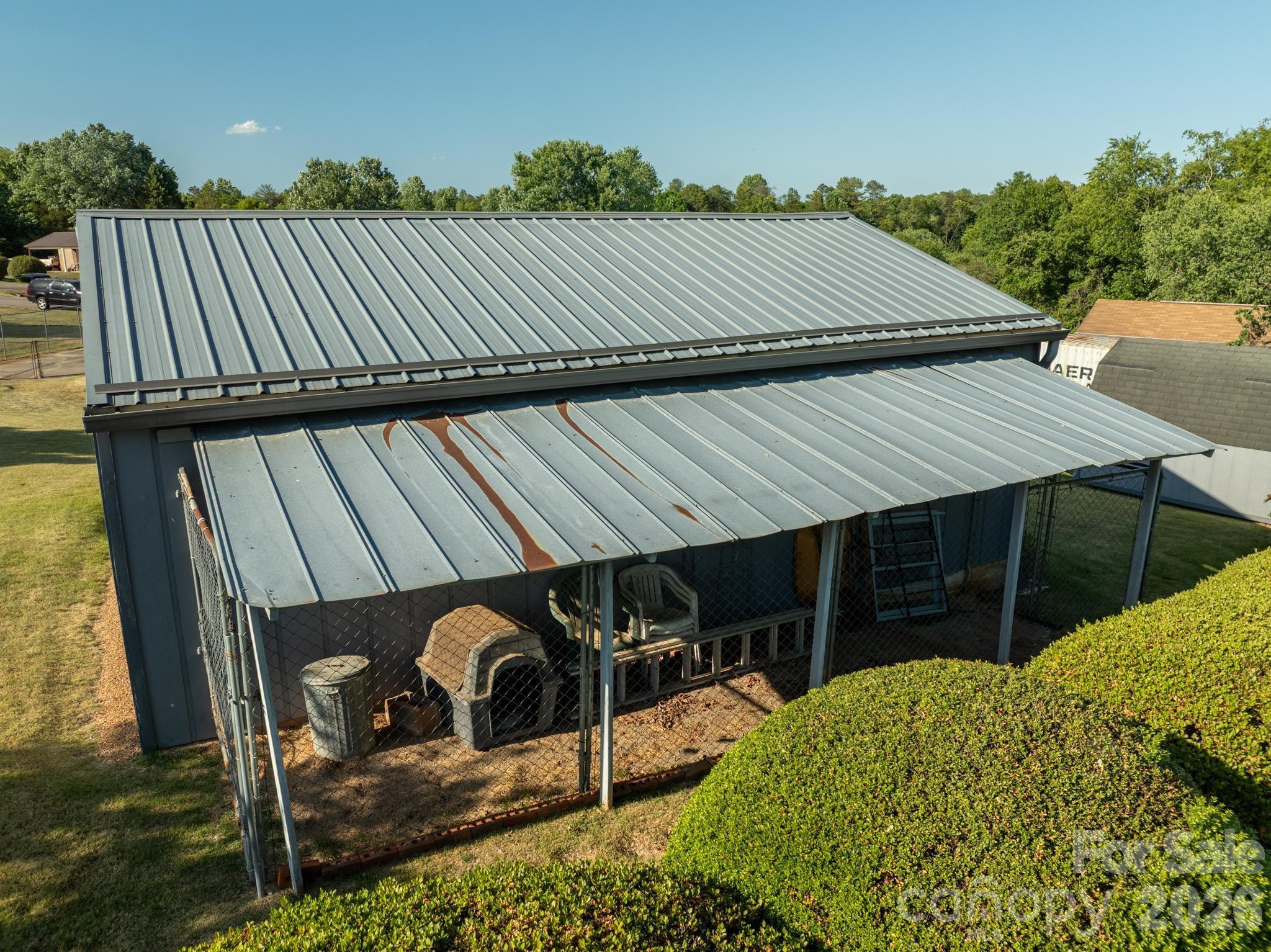 2104 Lamesa Court — Lenoir