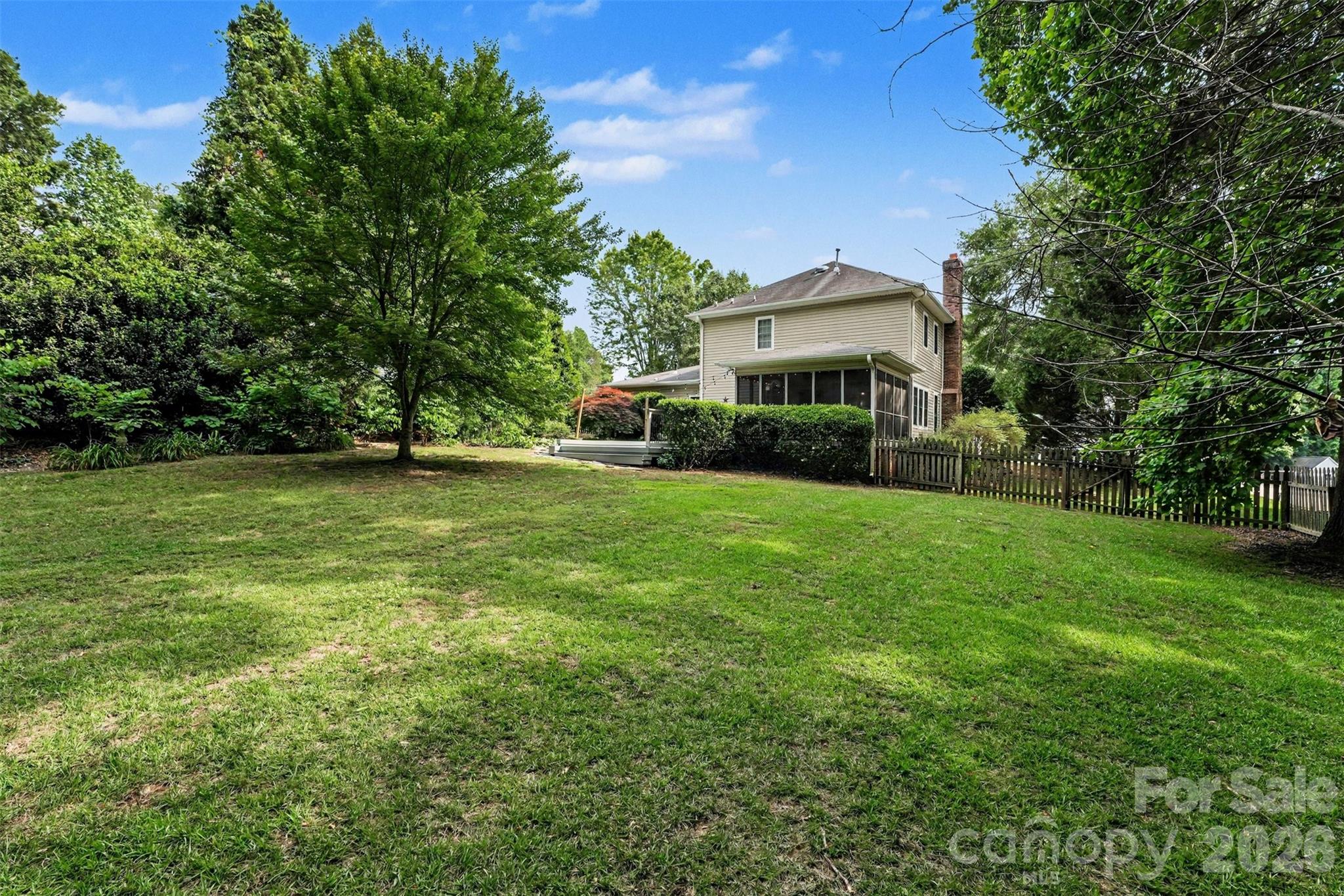 2272 Crosstrail Ridge — Rock Hill