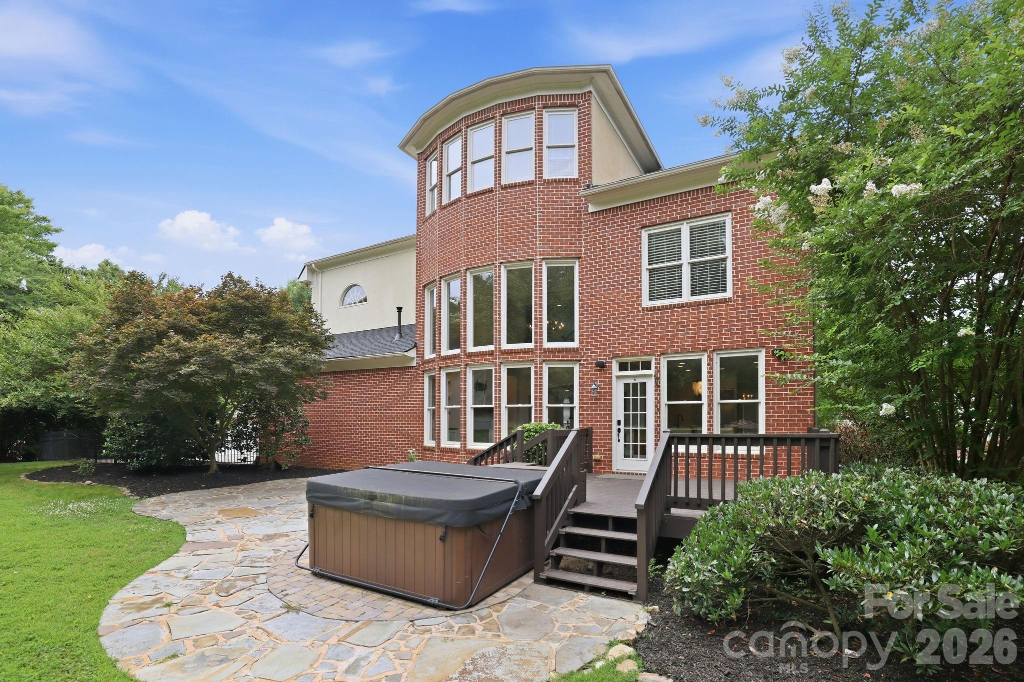 7818 Stonehaven Drive — Waxhaw