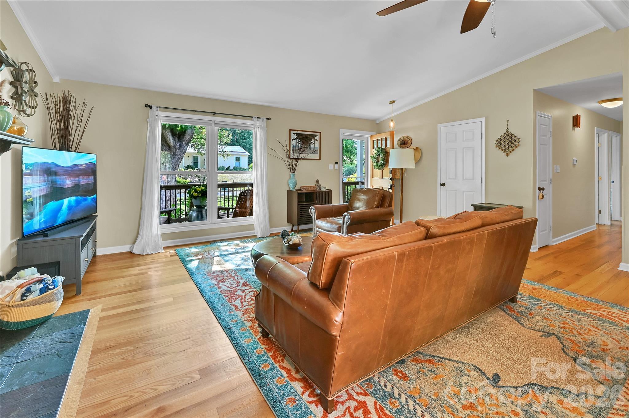 34 Knoll Ridge Drive — Asheville