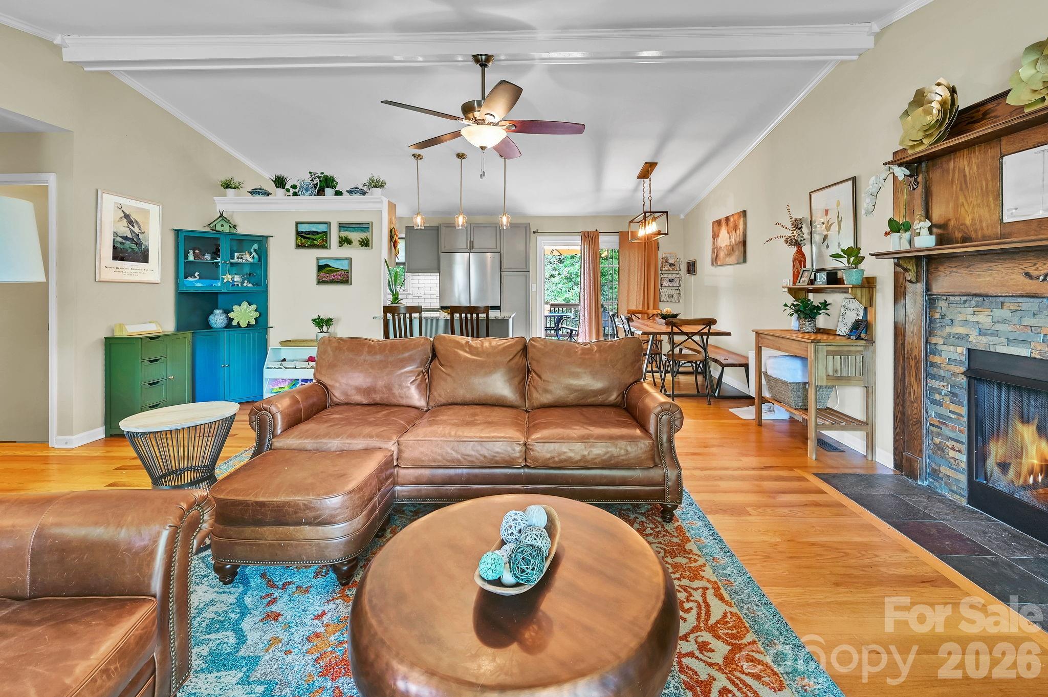34 Knoll Ridge Drive — Asheville