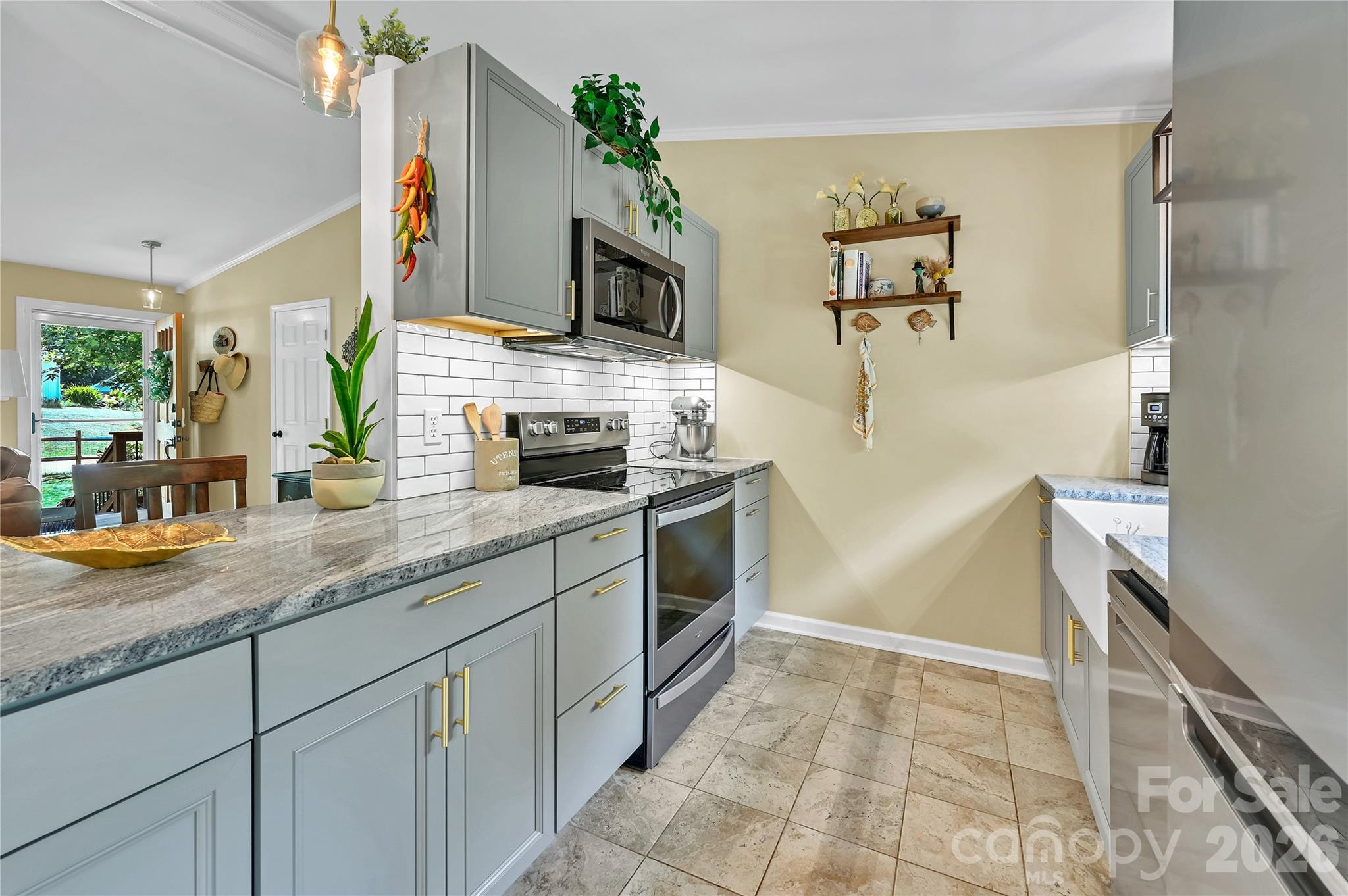 34 Knoll Ridge Drive — Asheville