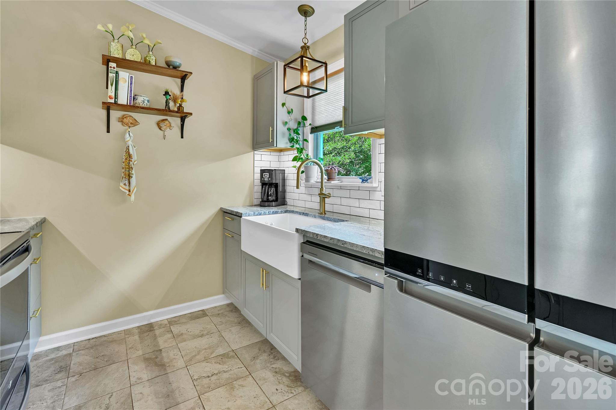 34 Knoll Ridge Drive — Asheville