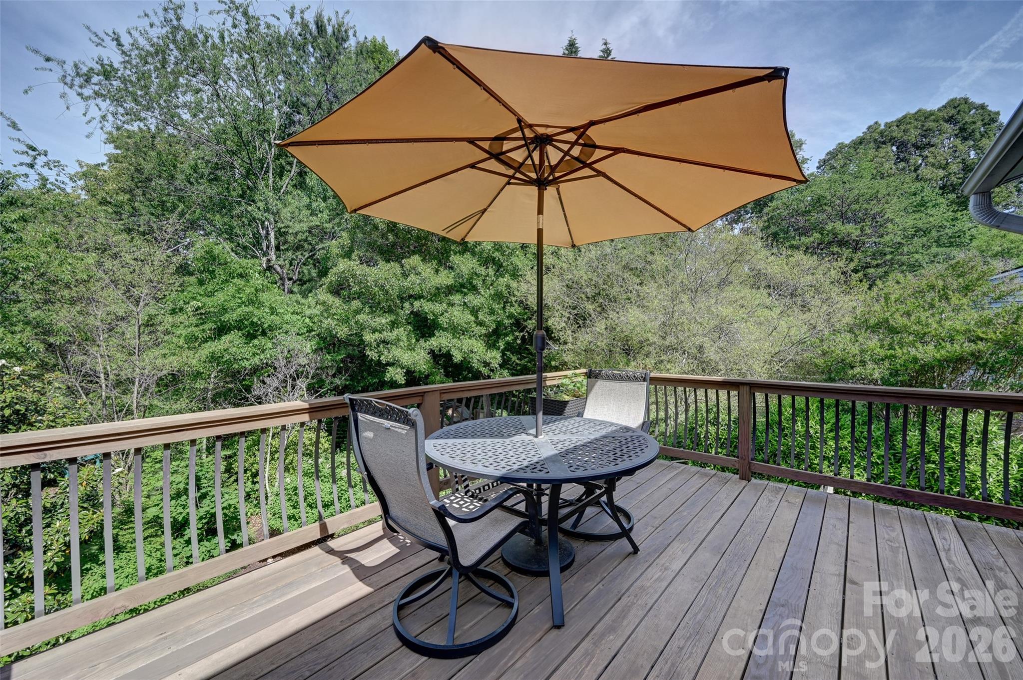 34 Knoll Ridge Drive — Asheville