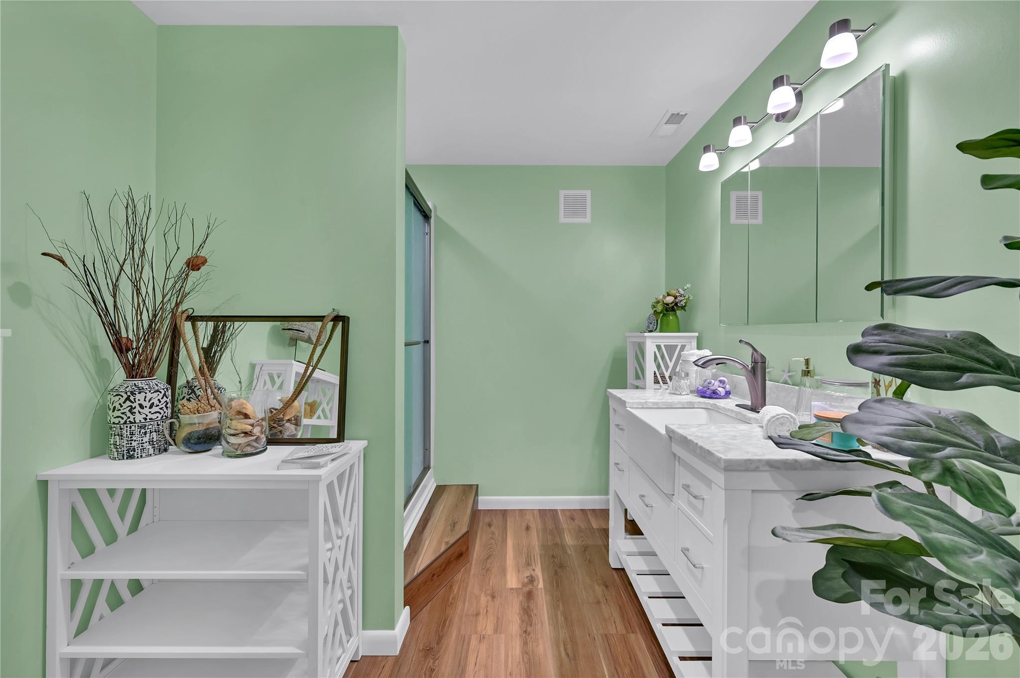 34 Knoll Ridge Drive — Asheville